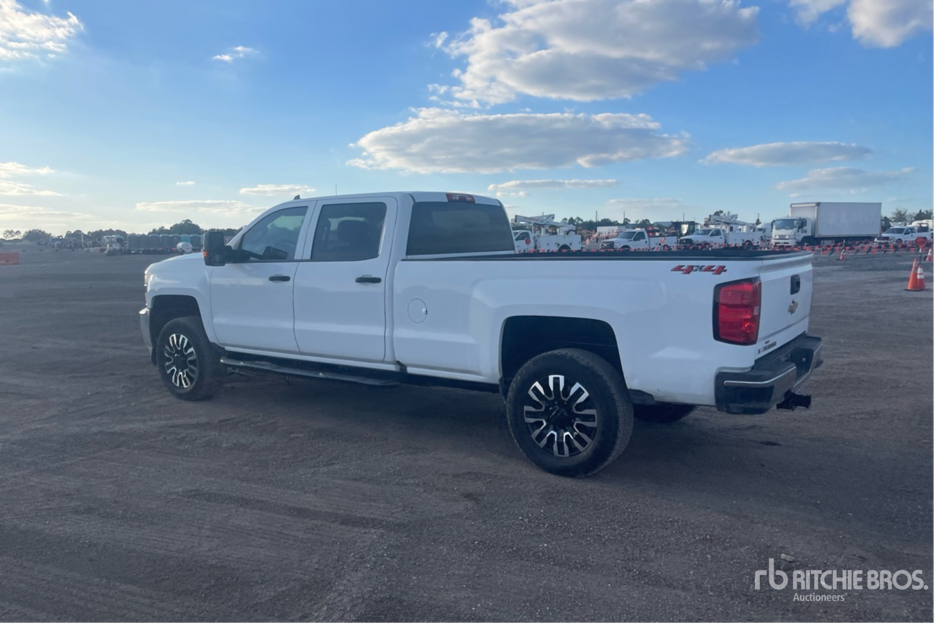 General Appearance with Imagen: esquina trasera izquierda