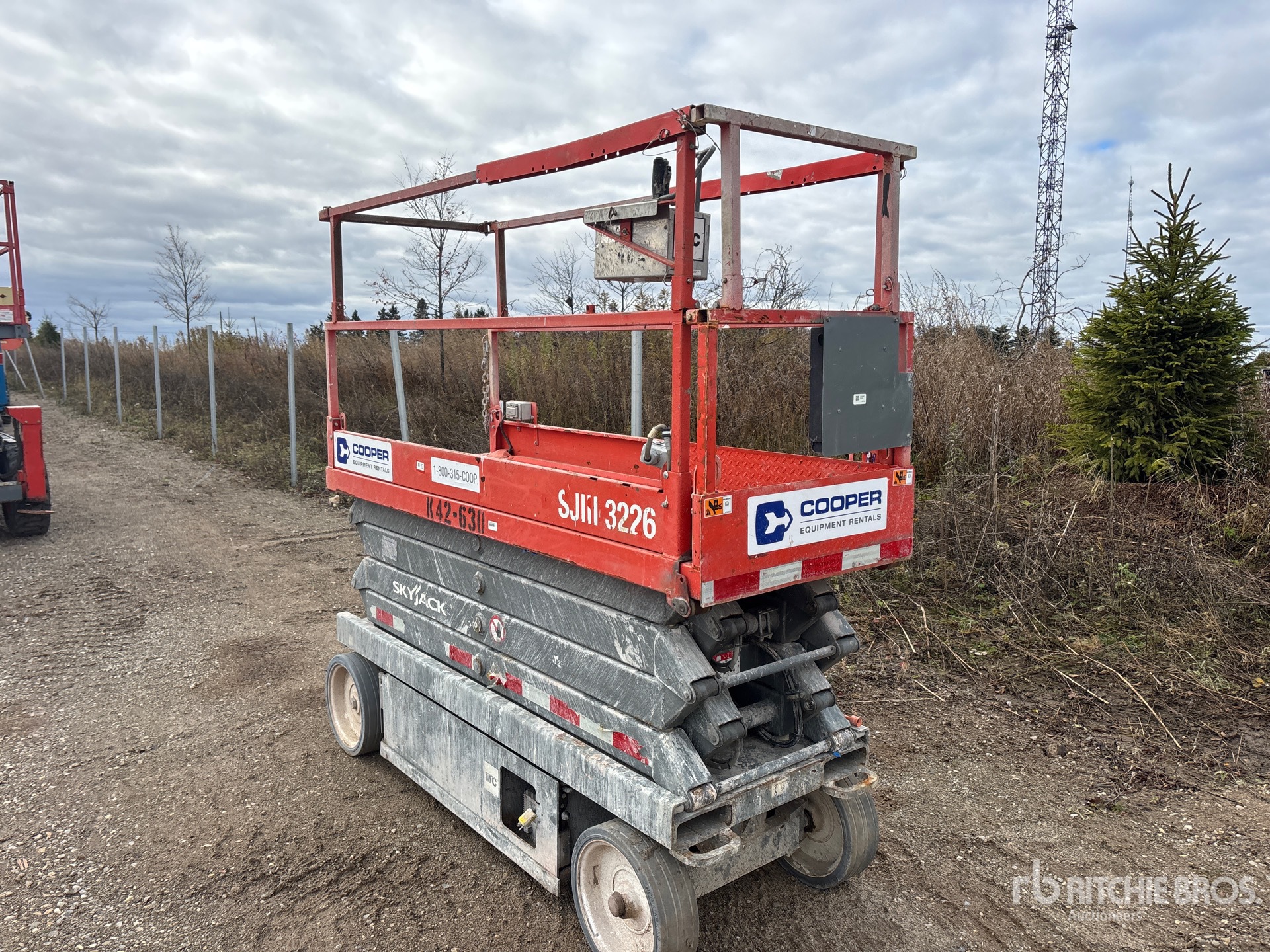 General Appearance with Picture, Left Rear Corner