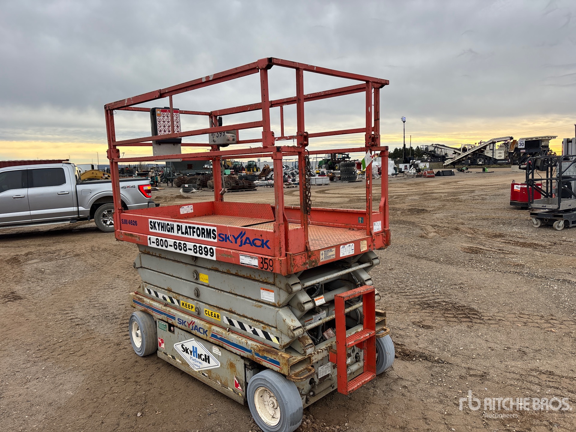 General Appearance with Picture, Right Front Corner