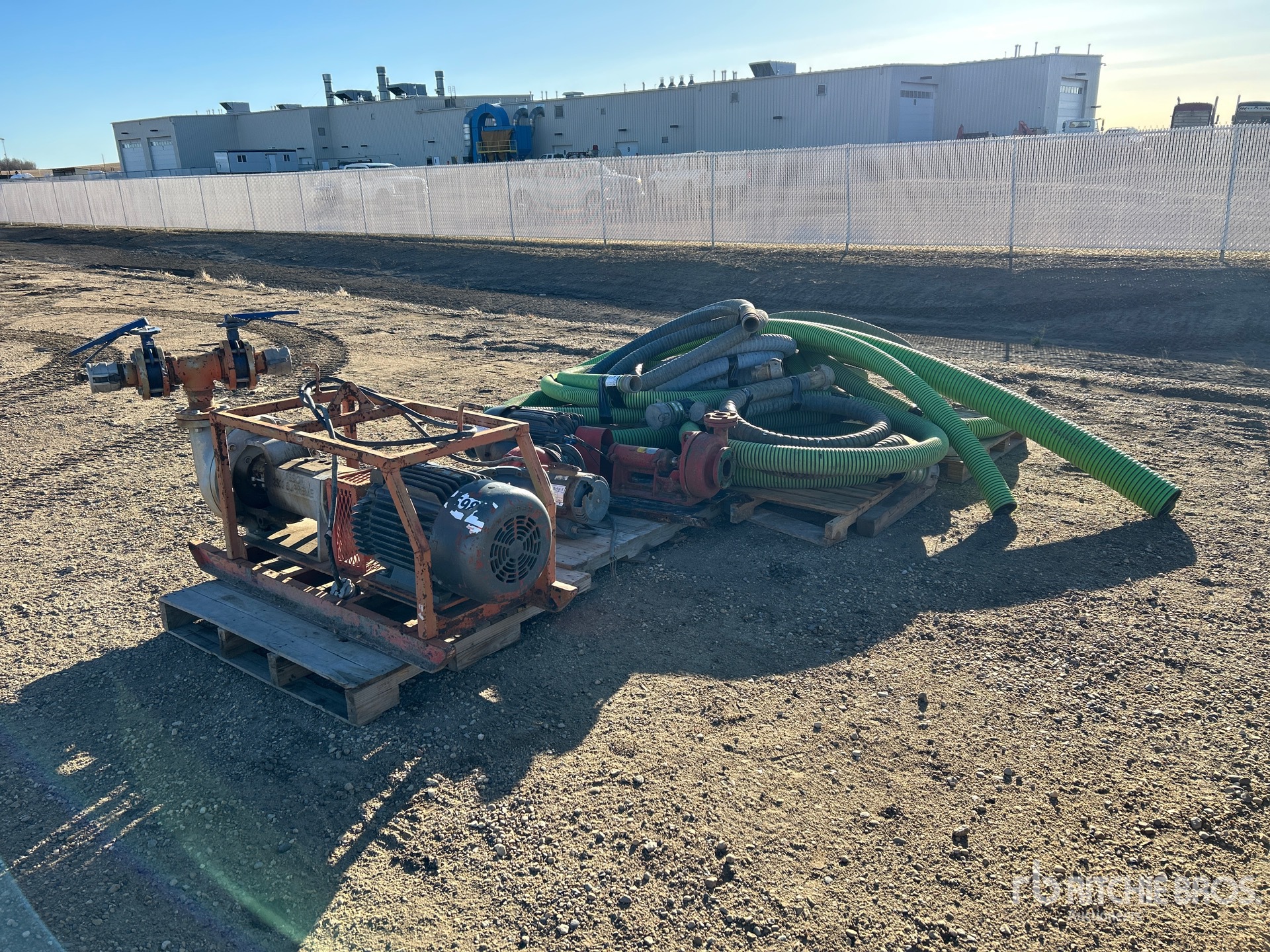 General Appearance with Foto, angolo anteriore sinistro