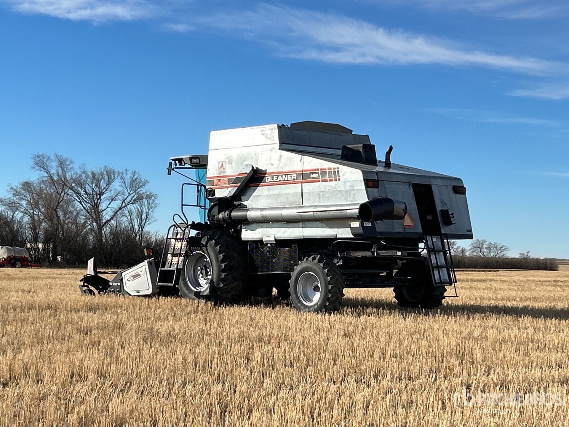 General Appearance with Foto, angolo posteriore sinistro