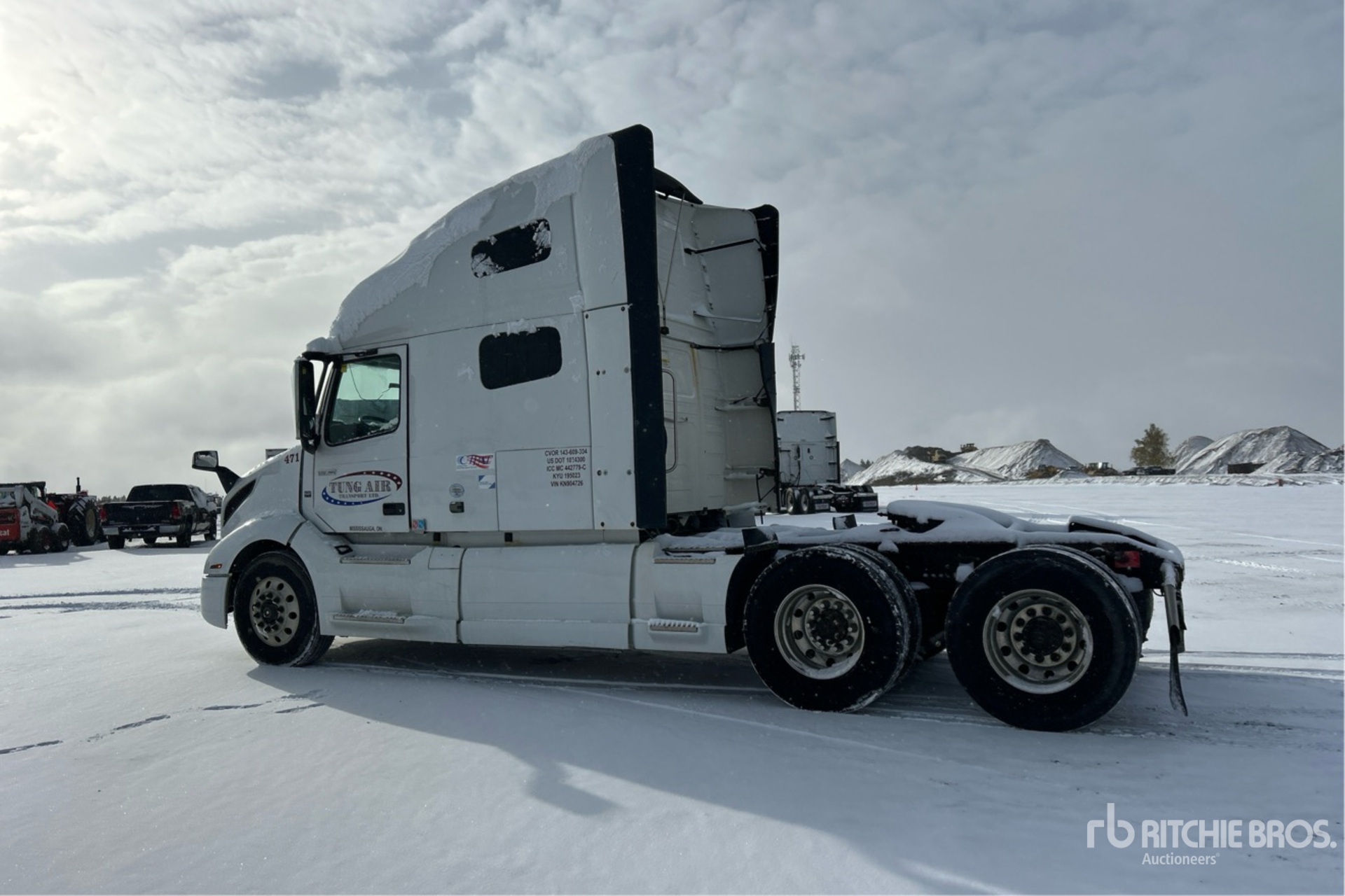 General Appearance with Picture, Left Rear Corner