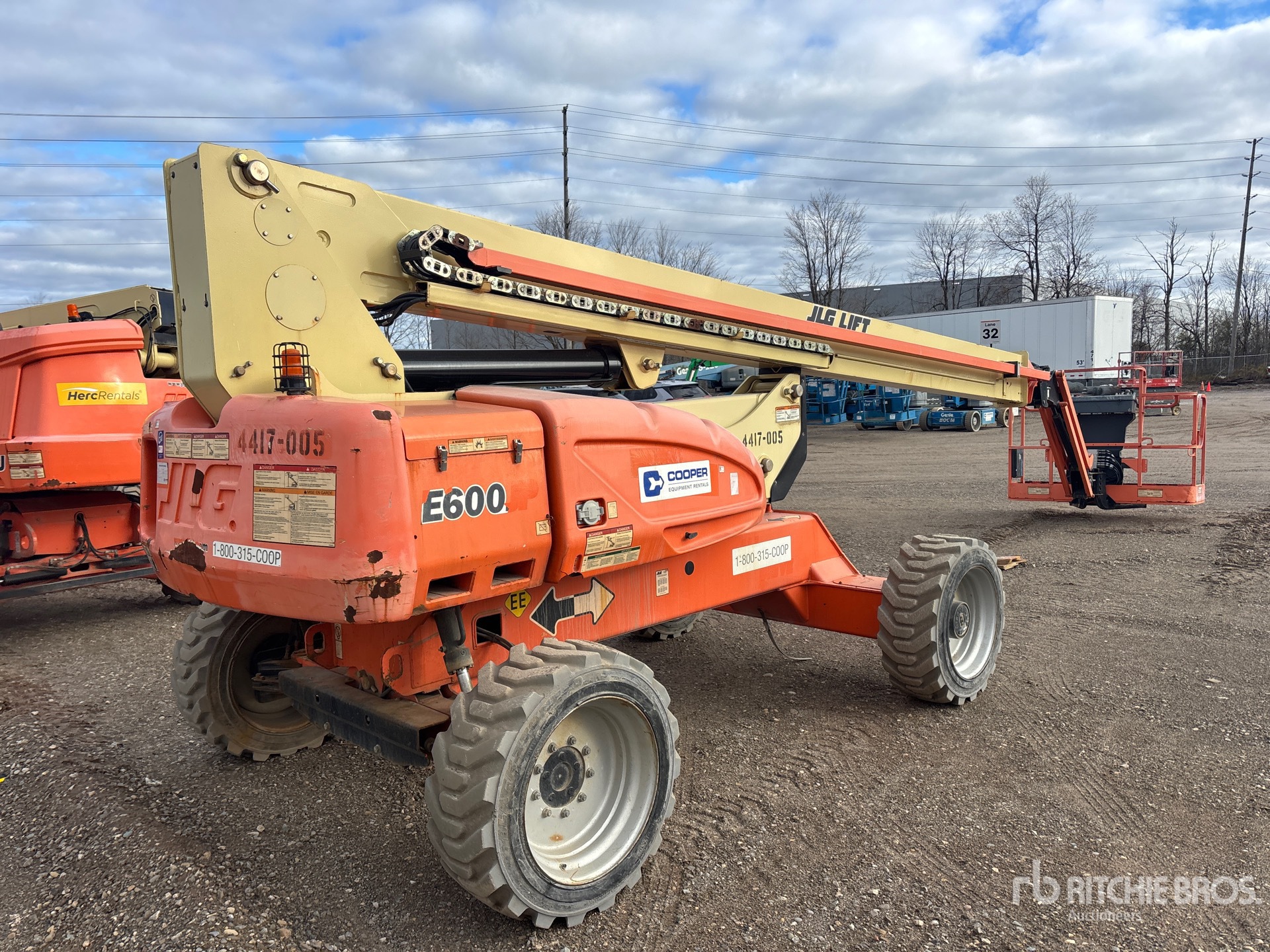 General Appearance with Imagen: esquina trasera derecha