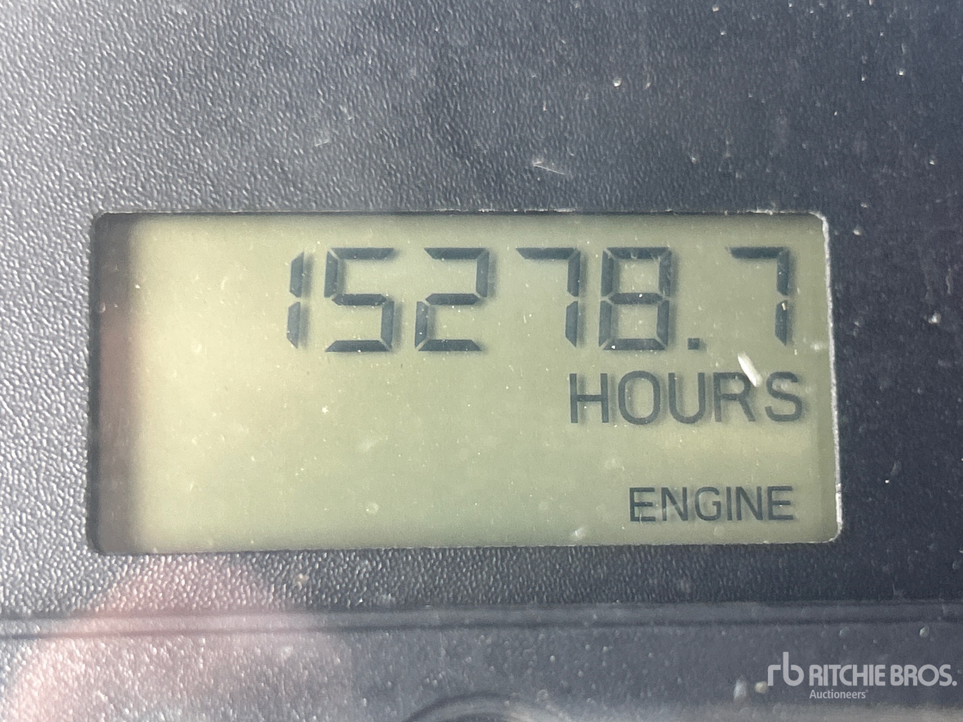 4 Transmision with Engine Hours