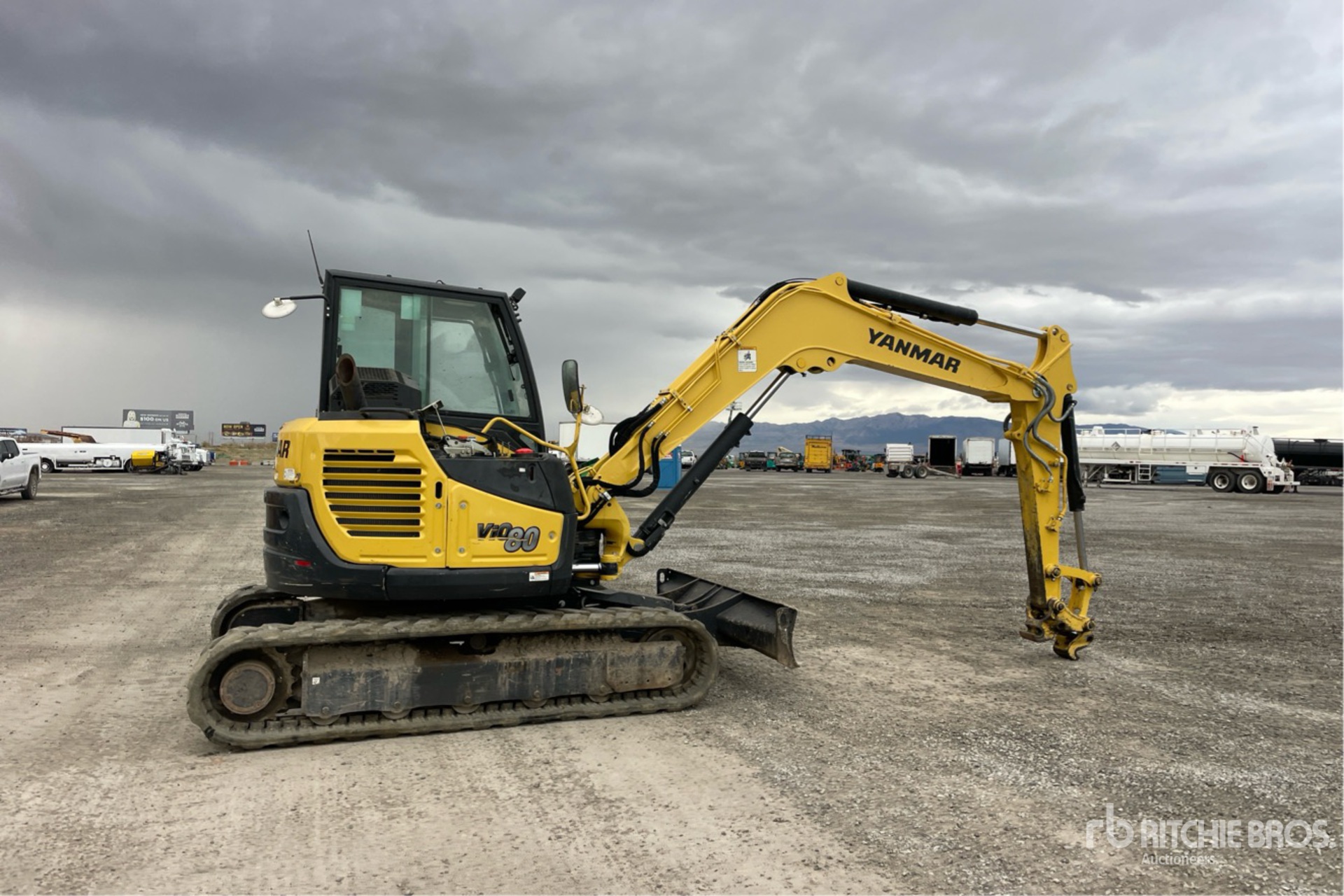 General Appearance with Picture, Right Rear Corner