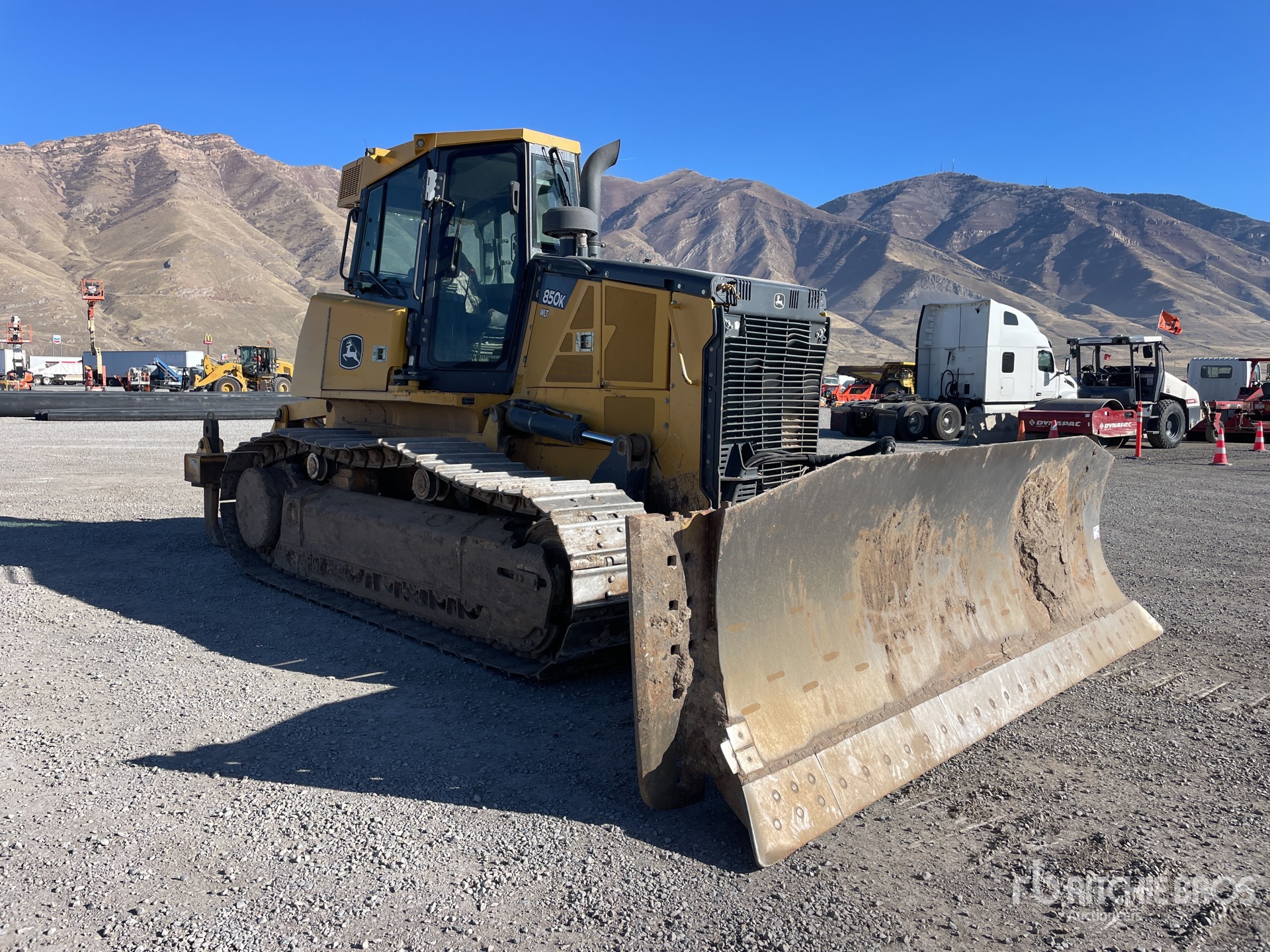 General Appearance with Foto, angolo anteriore destro