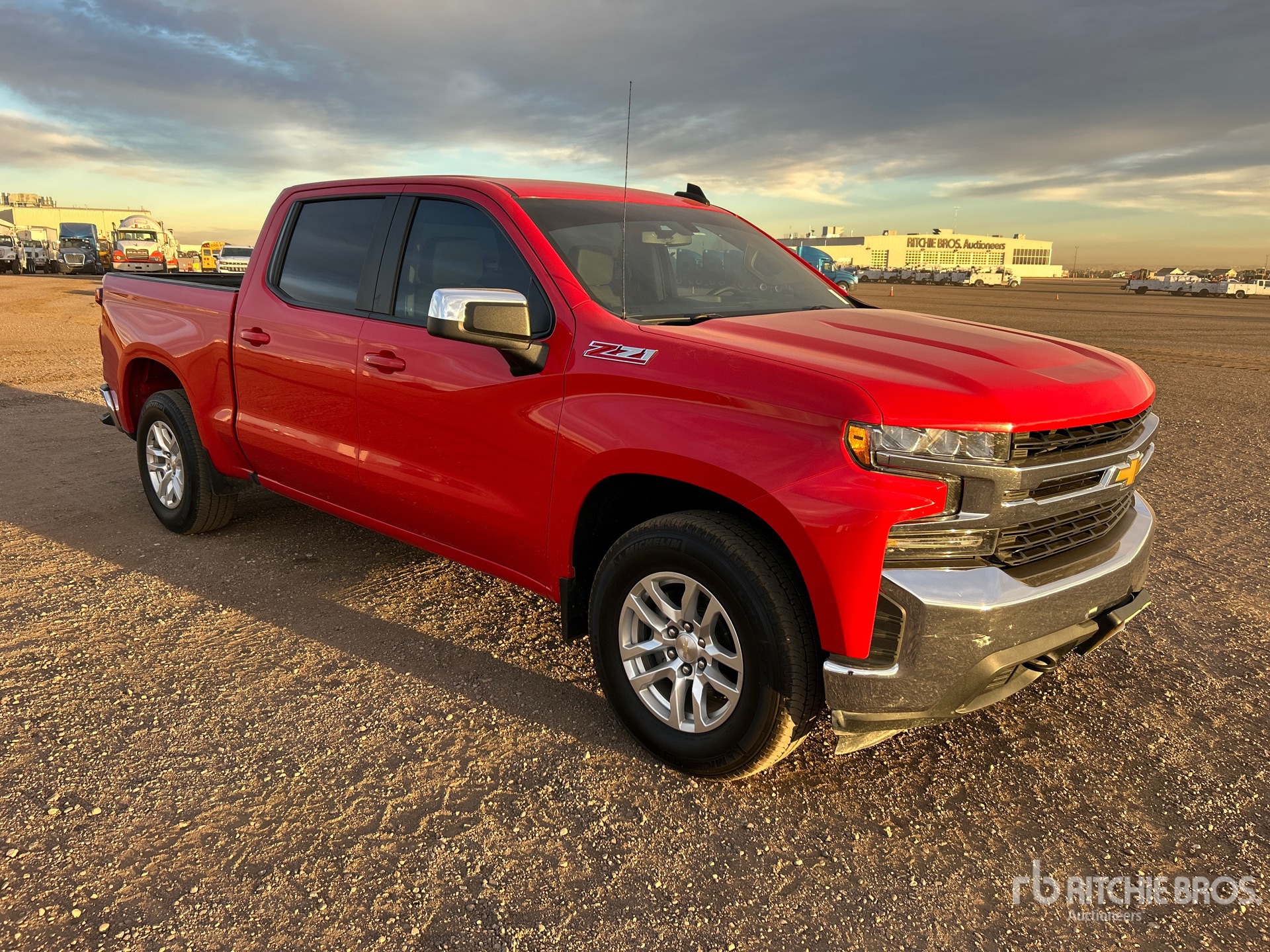 General Appearance with Picture, Right Front Corner