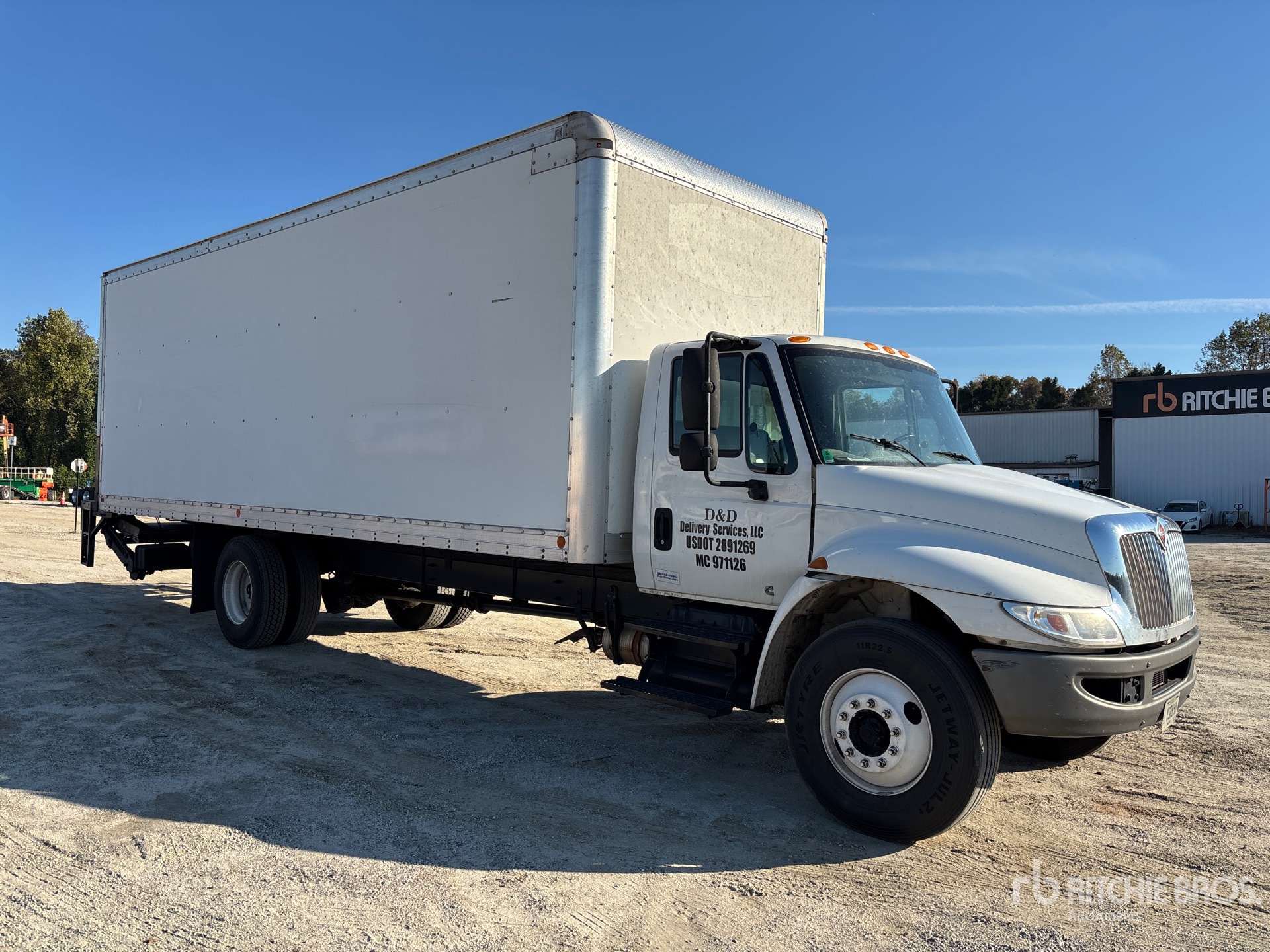 General Appearance with Bild, Ecke vorne rechts