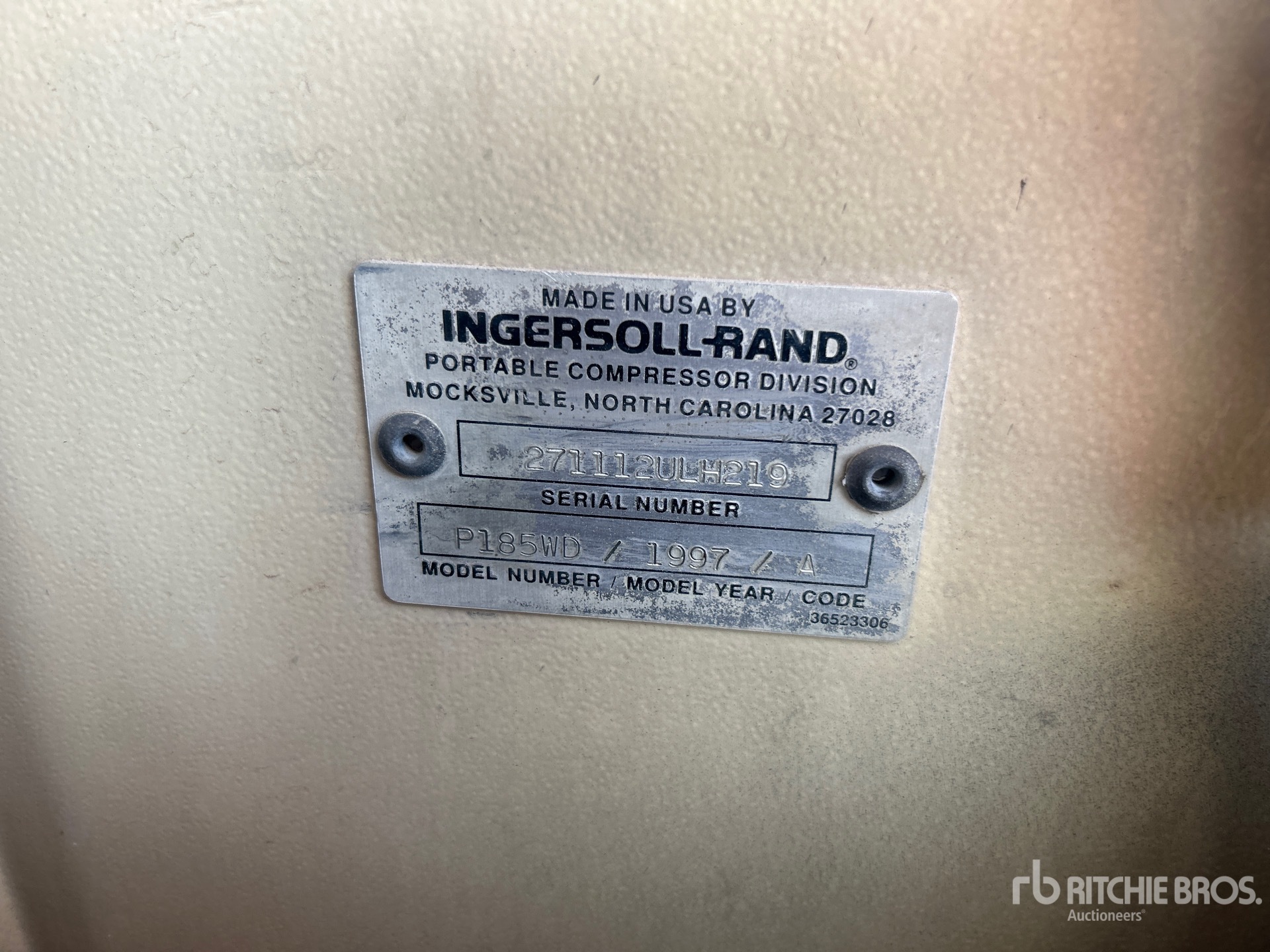 General Appearance with Unit Serial Number