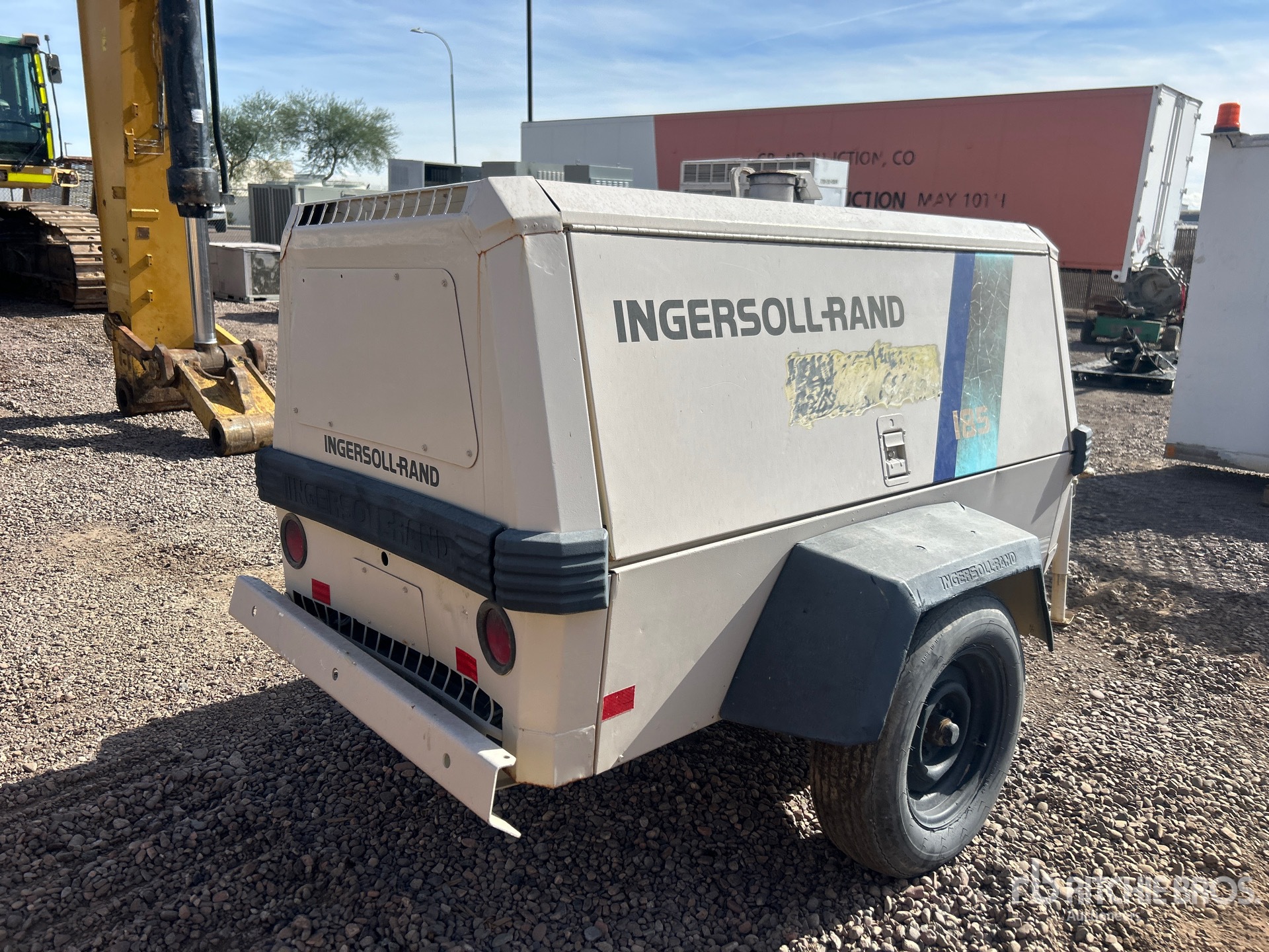 General Appearance with Imagen: esquina trasera derecha