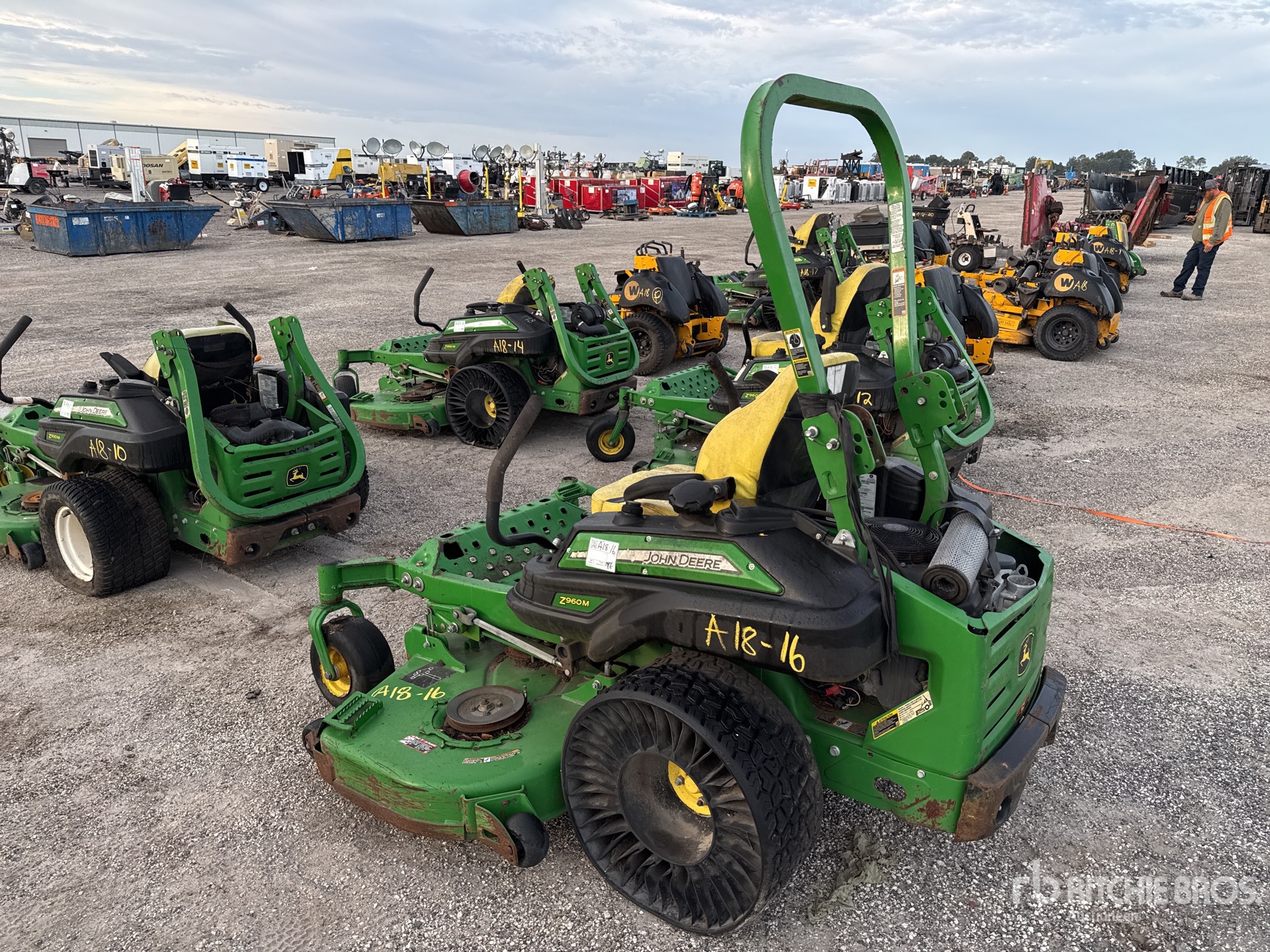 General Appearance with Imagen: esquina trasera izquierda