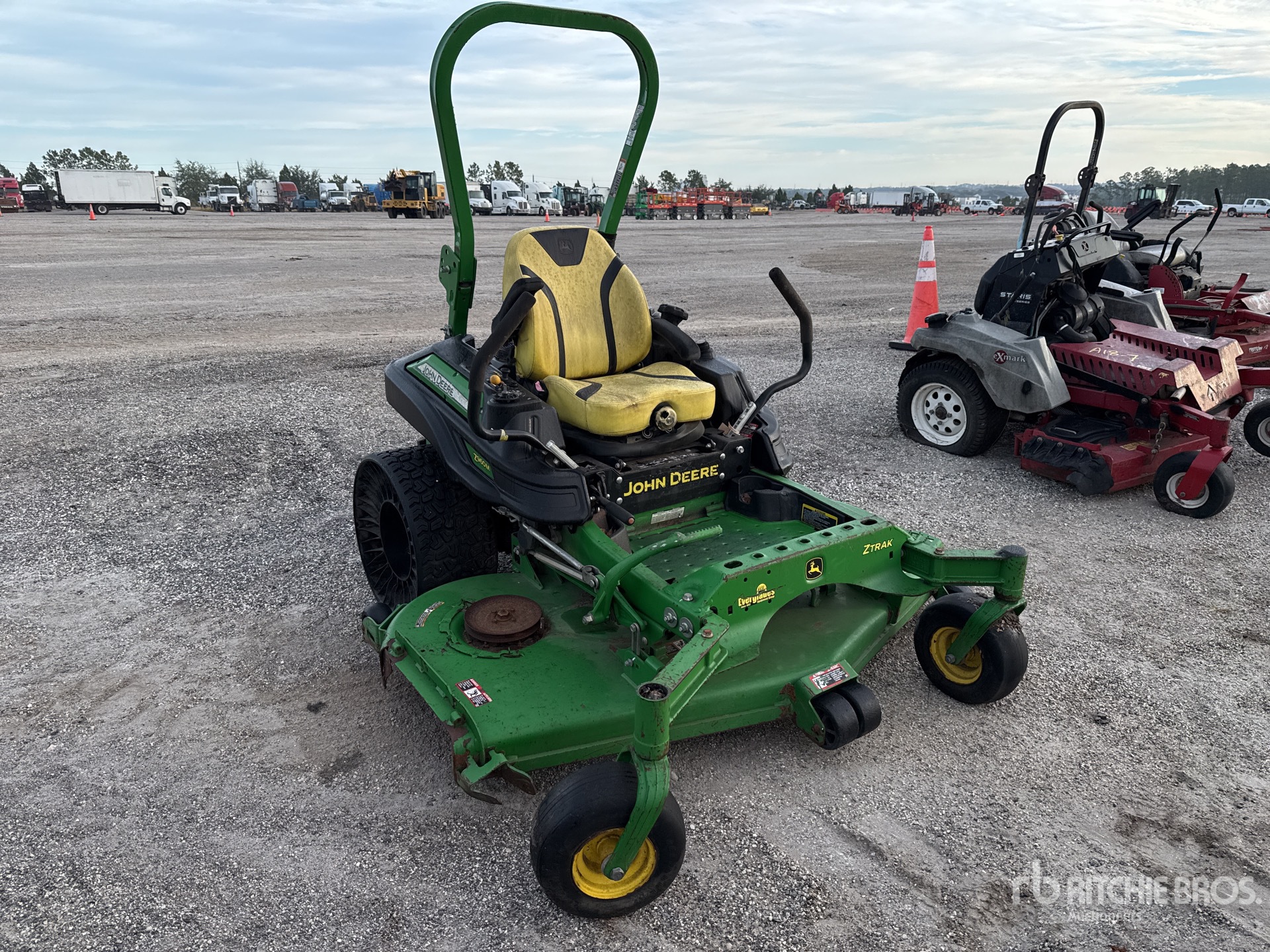 General Appearance with Imagen: esquina delantera derecha