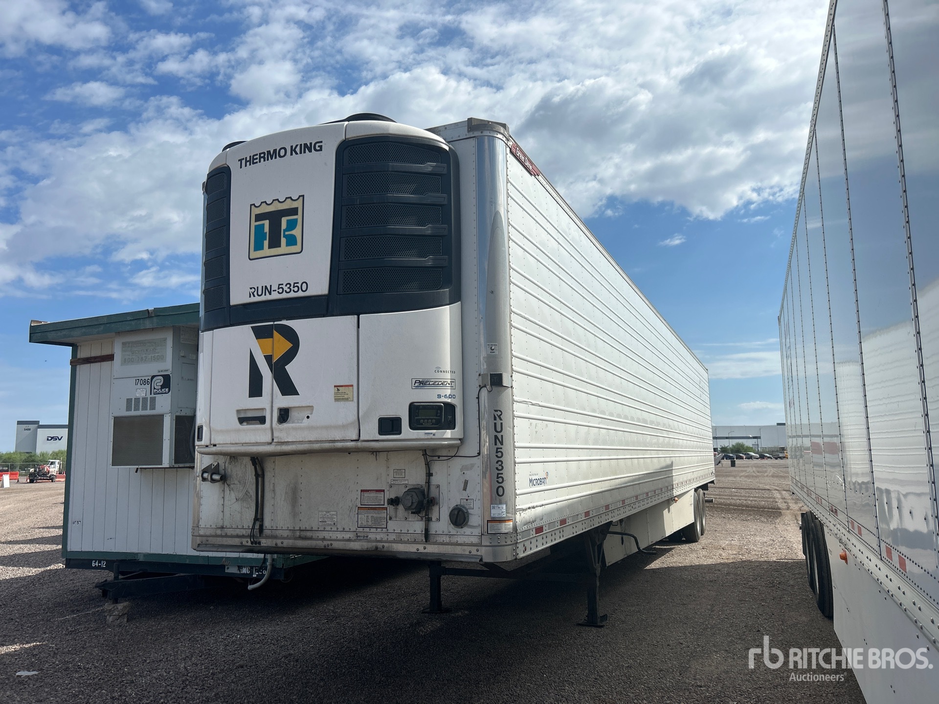 Aspect général with Image, coin avant gauche