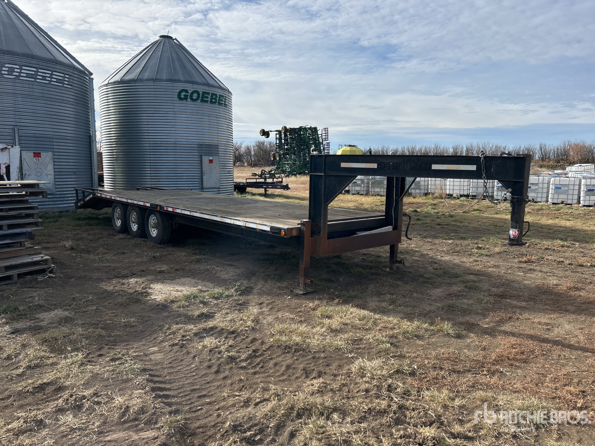 General Appearance with Bild, Ecke vorne rechts