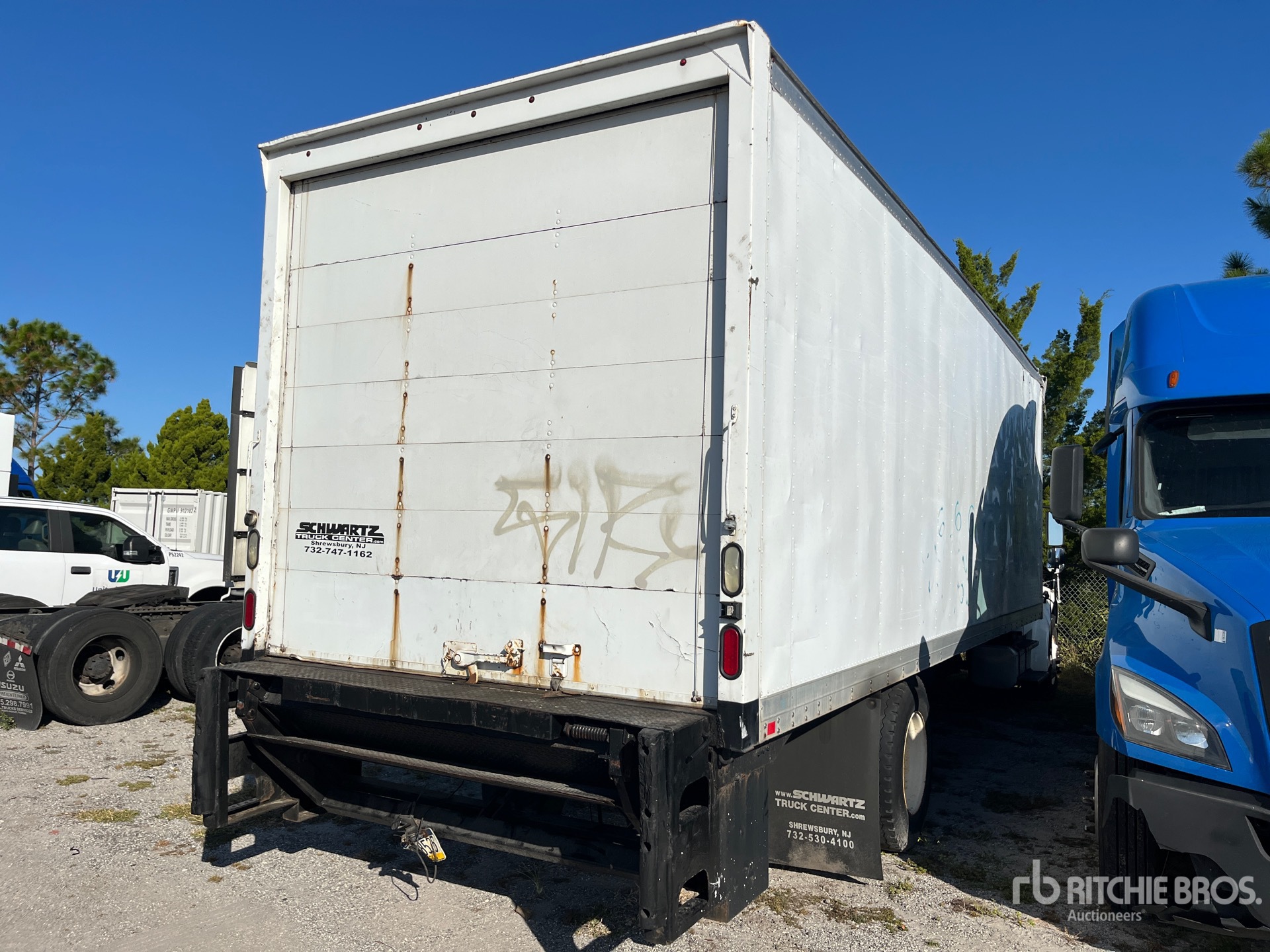 General Appearance with Imagen: esquina trasera derecha