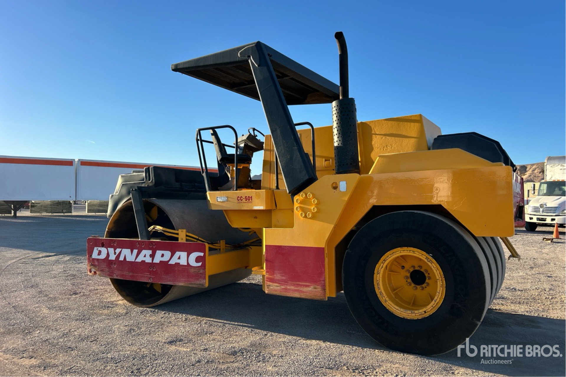 Aspect général with Image, coin arrière gauche