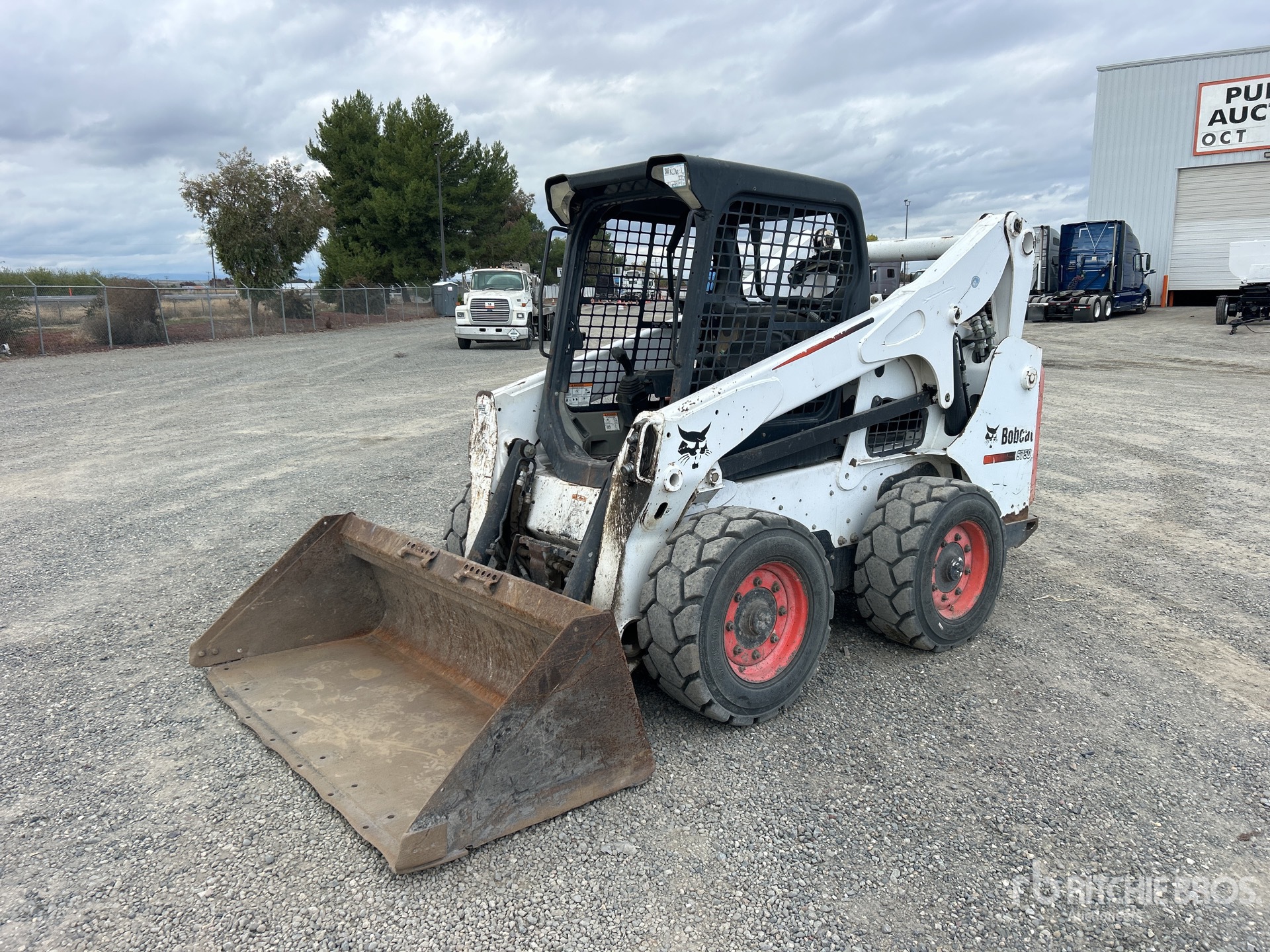 General Appearance with Picture, Left Front Corner