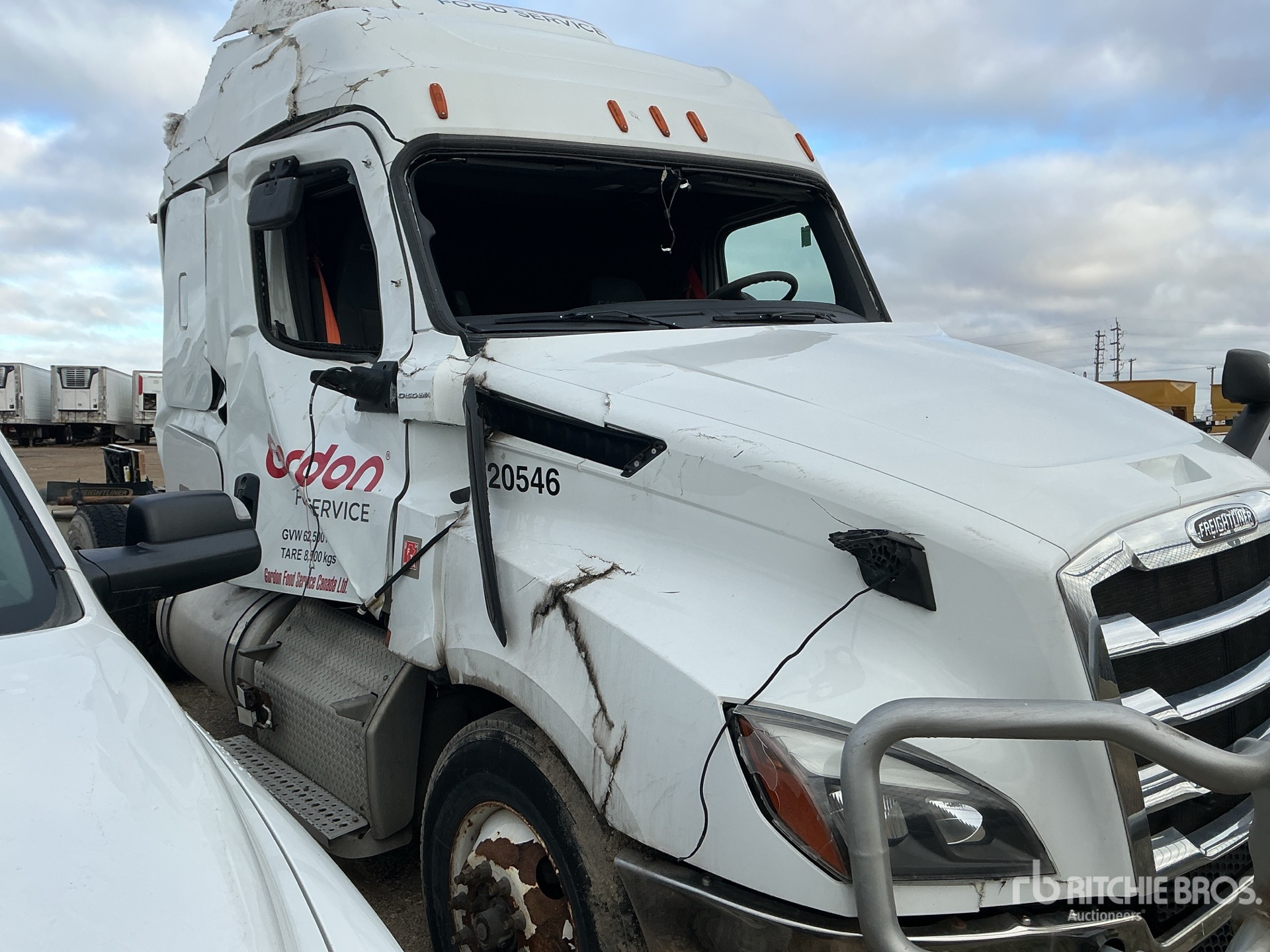 General Appearance with Bild, Ecke vorne rechts