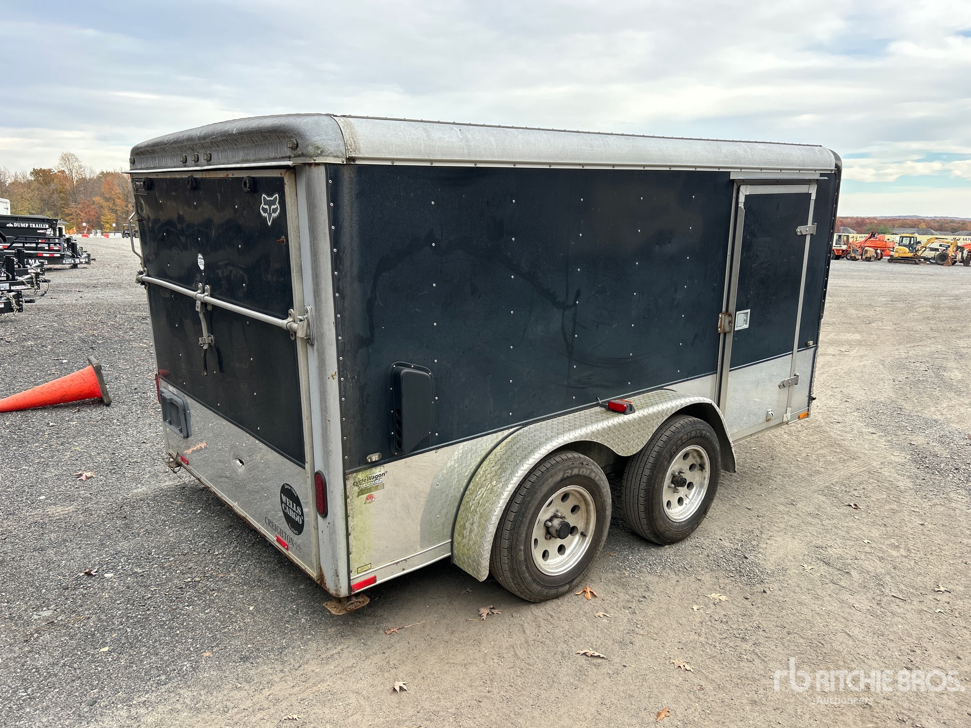 General Appearance with Bild, Ecke hinten rechts