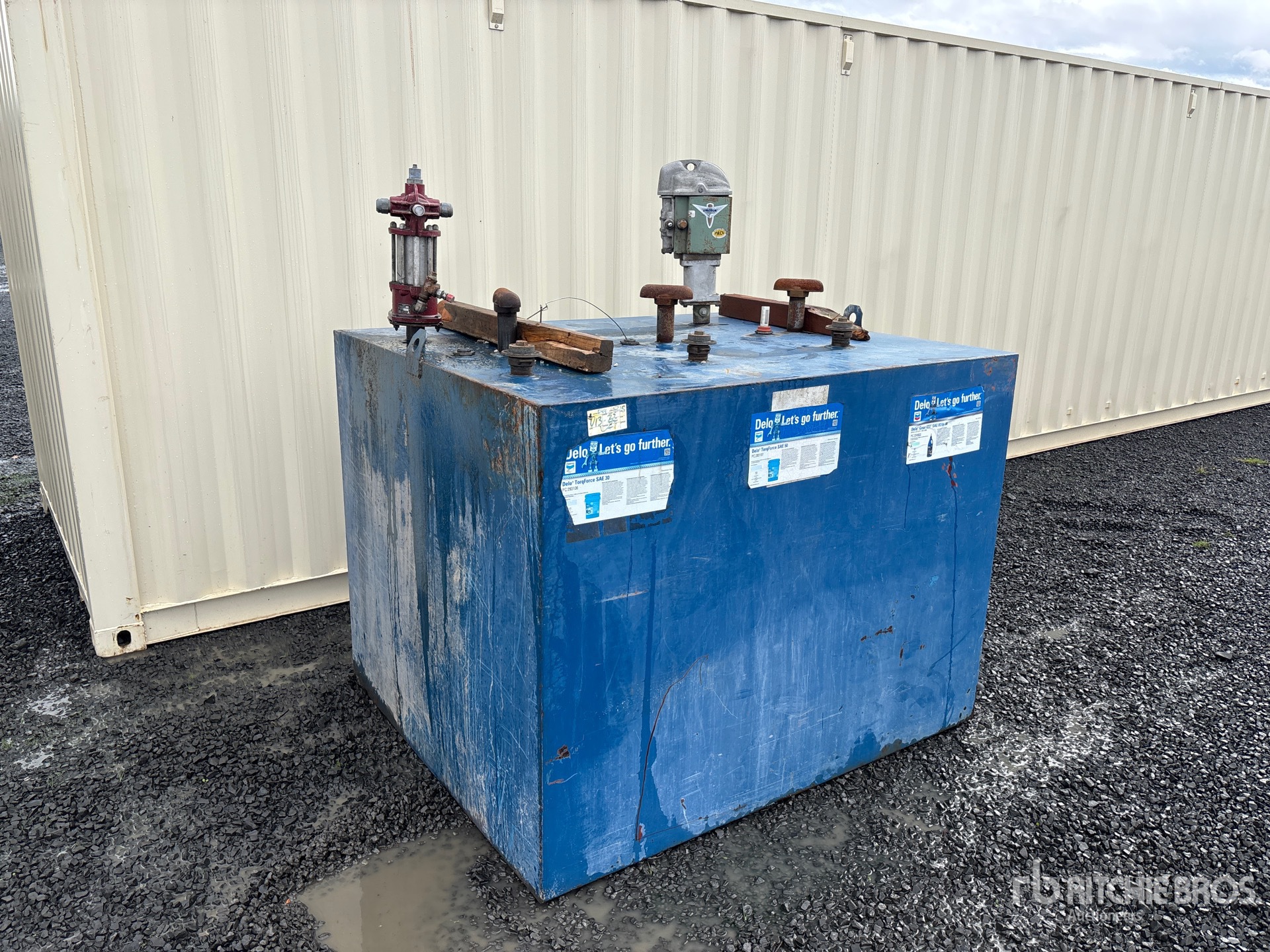 General Appearance with Picture, Right Front Corner