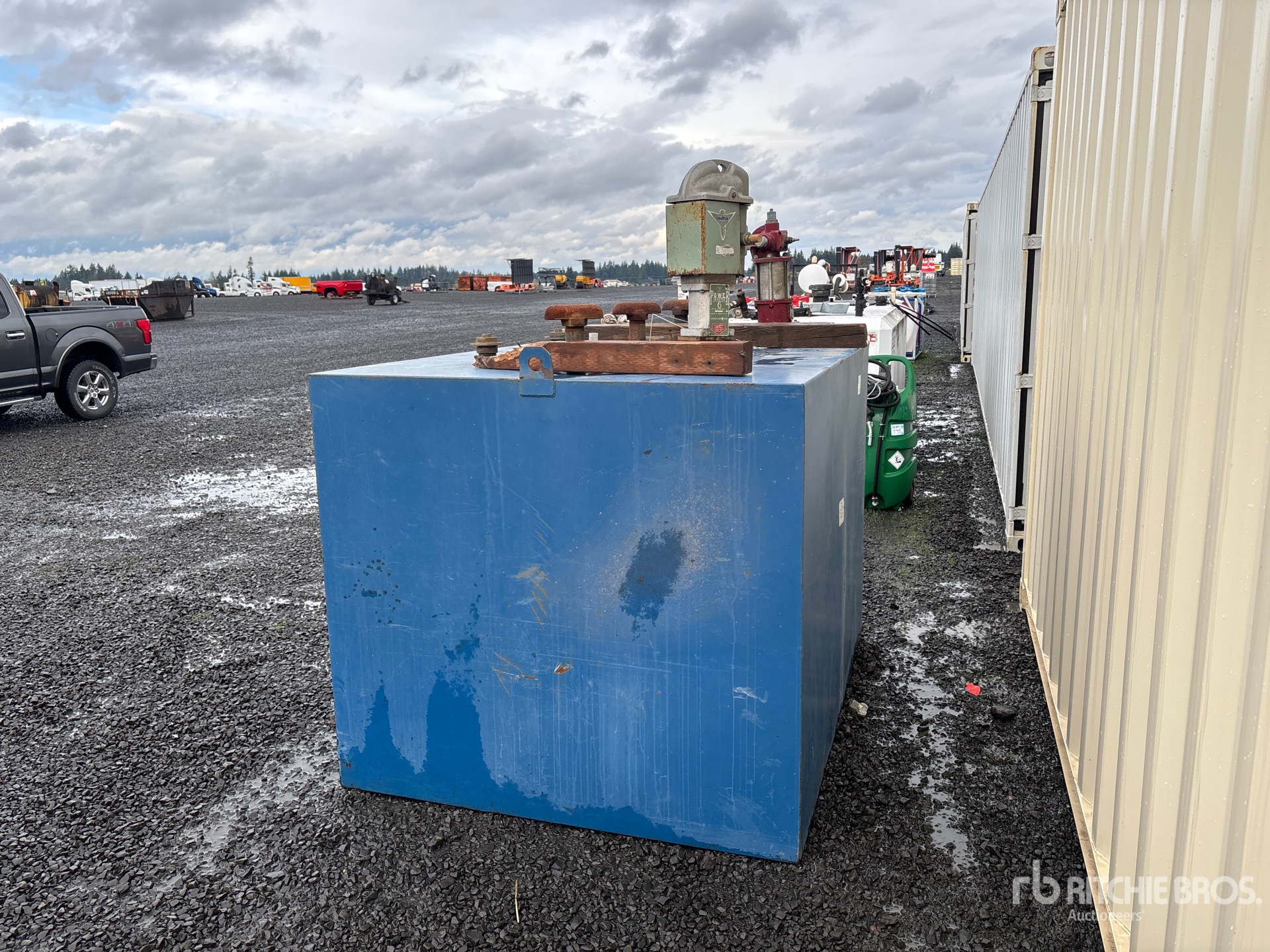 General Appearance with Picture, Left Rear Corner