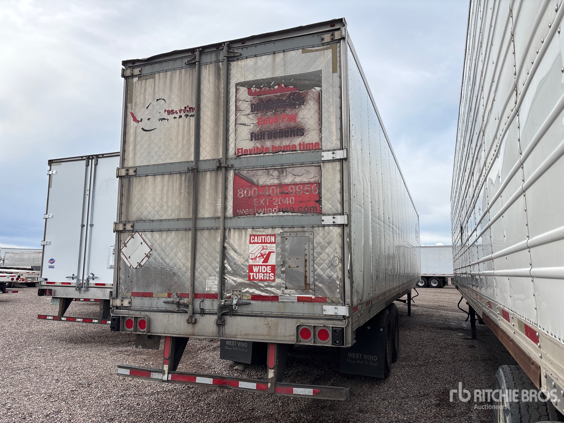 General Appearance with Foto, angolo anteriore sinistro