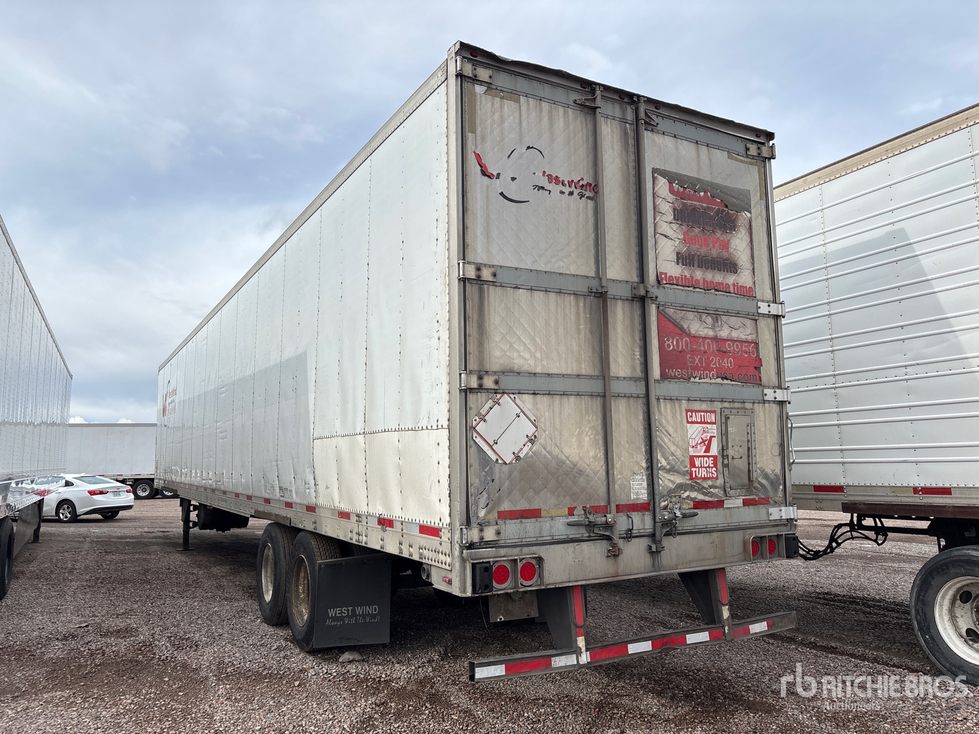 General Appearance with Foto, angolo posteriore sinistro