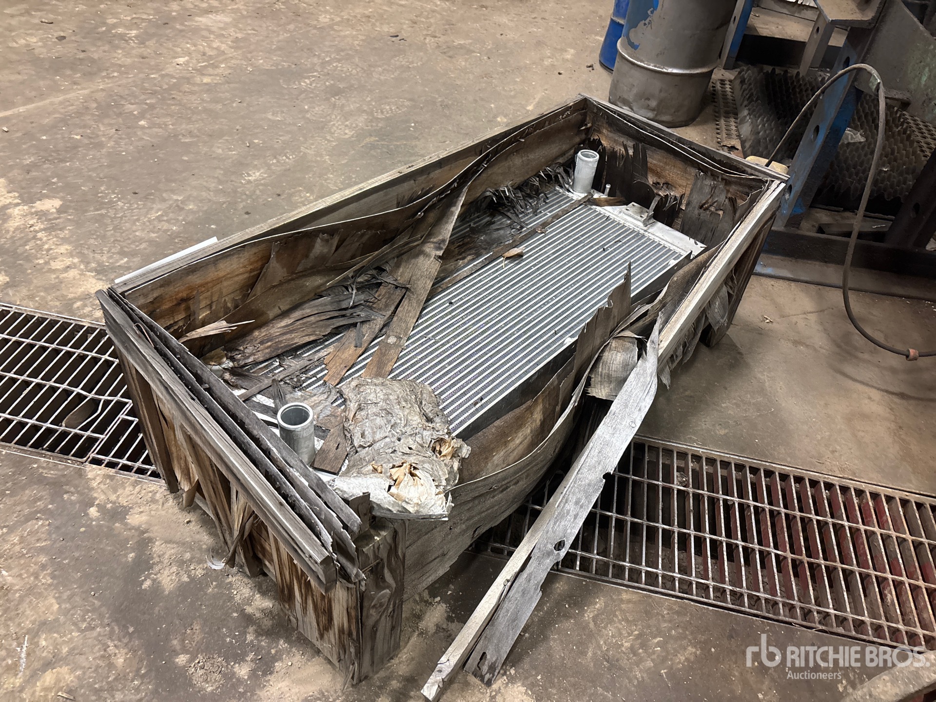 General Appearance with Bild, Ecke hinten links