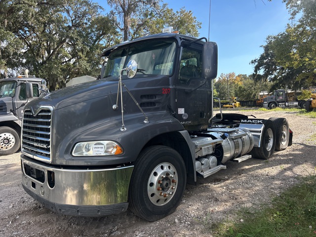2018 Mack CXU613 6x4 T/A Day Cab Truck Tractor