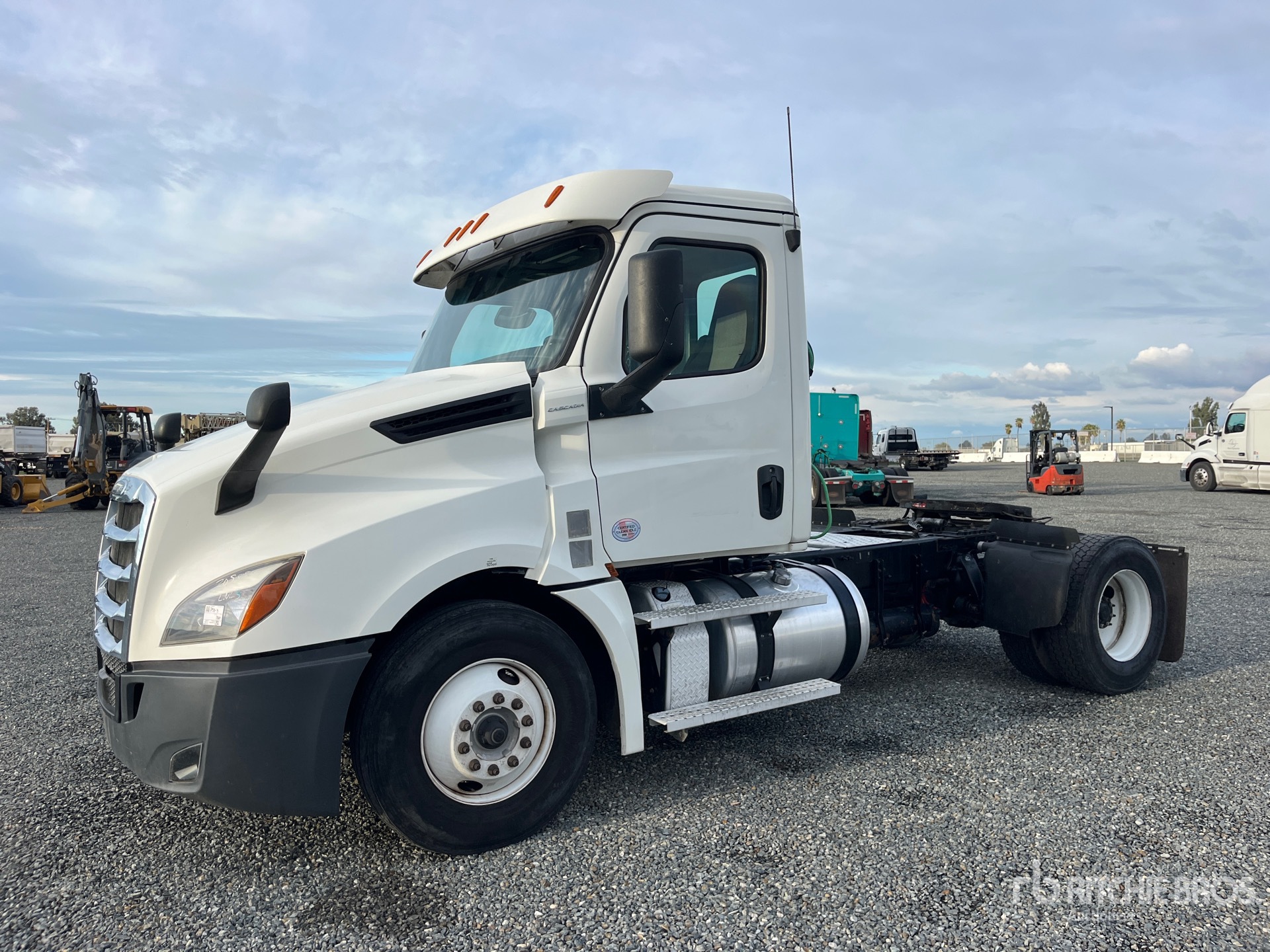 Aspect général with Image, coin avant gauche