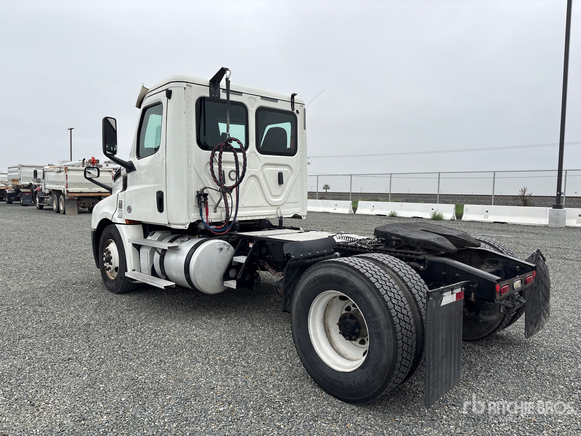 General Appearance with Imagen: esquina trasera izquierda