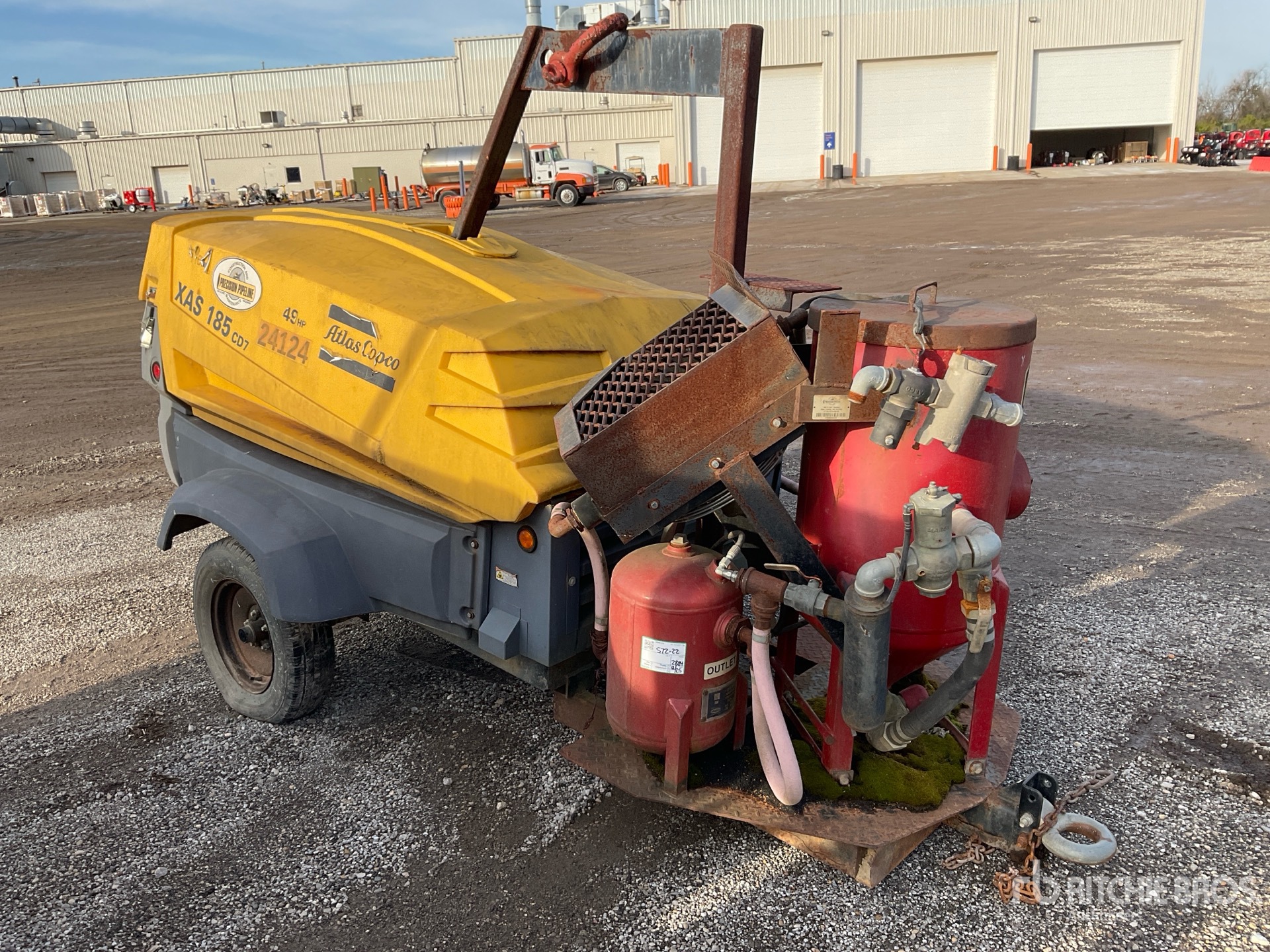 General Appearance with Bild, Ecke vorne rechts