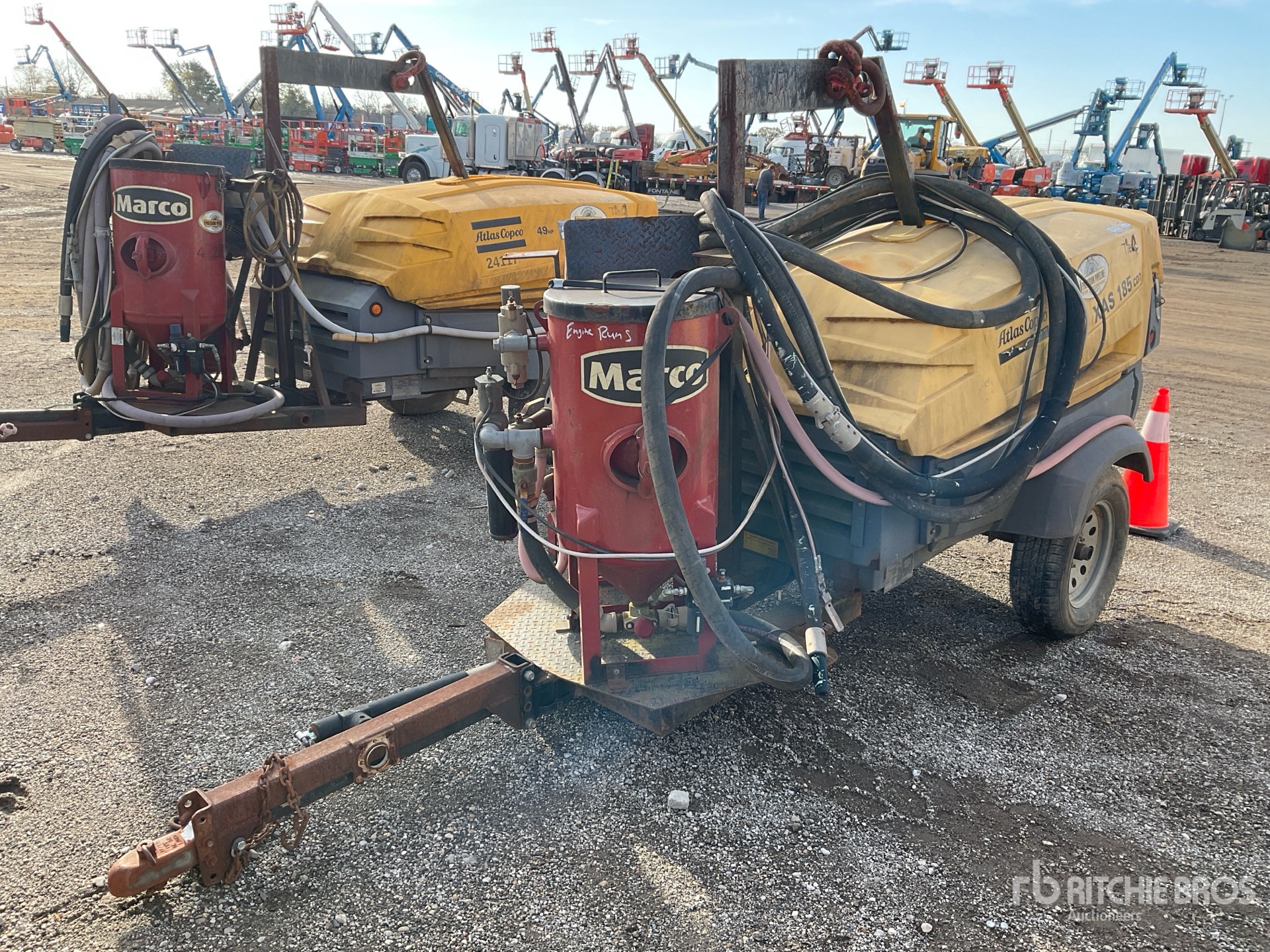 General Appearance with Bild, Ecke vorne links