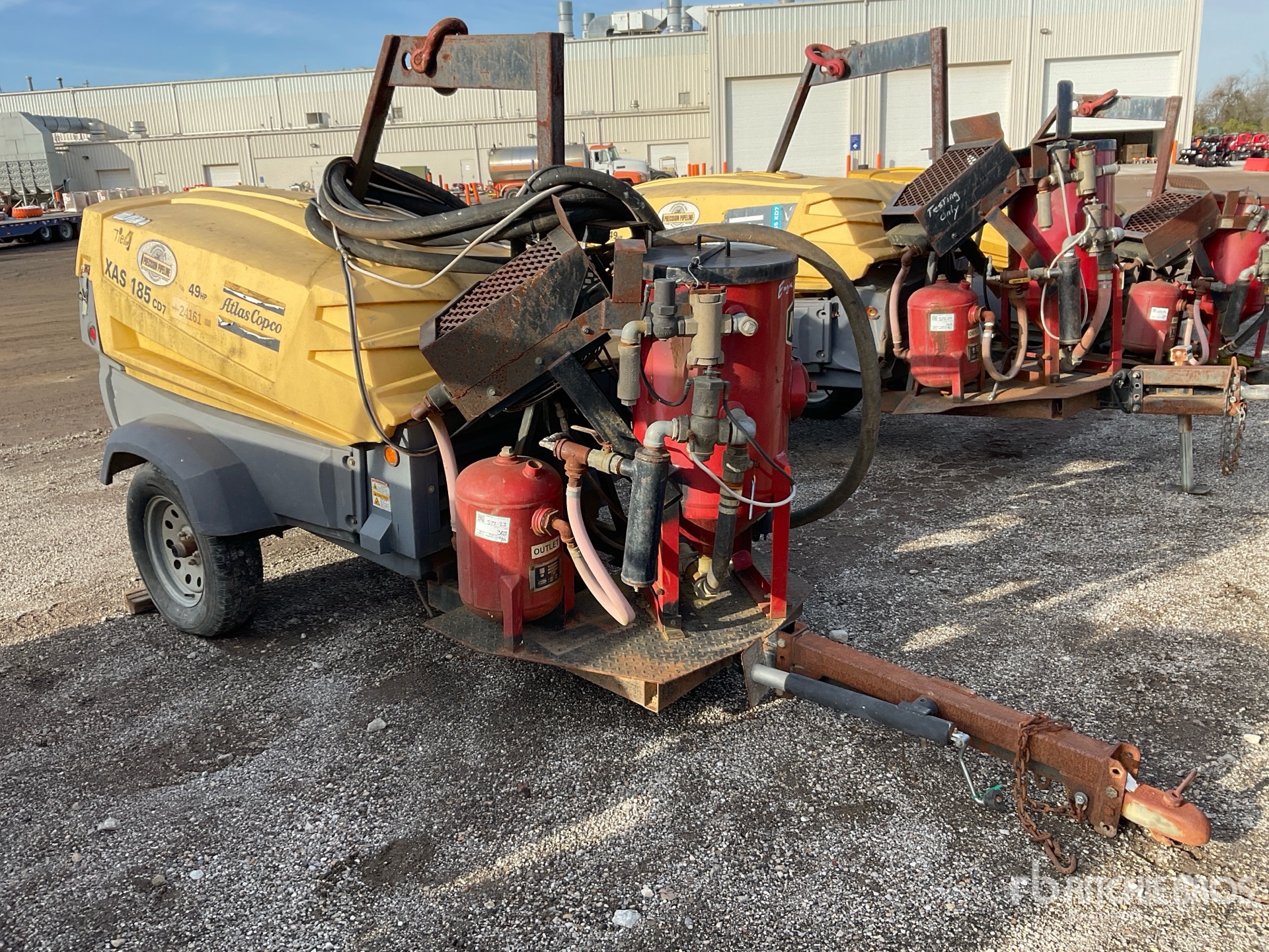 General Appearance with Bild, Ecke vorne rechts