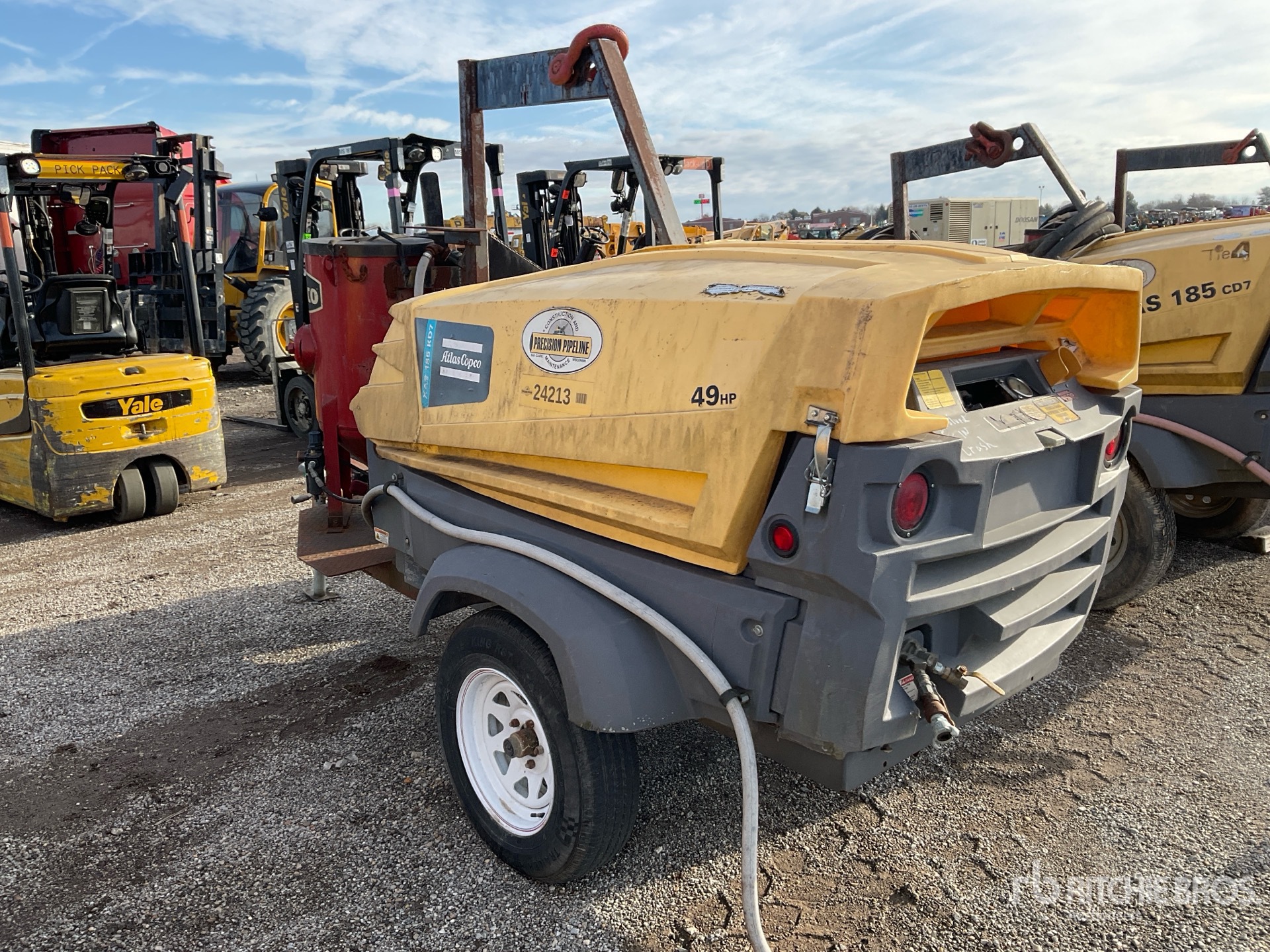 General Appearance with Bild, Ecke hinten links