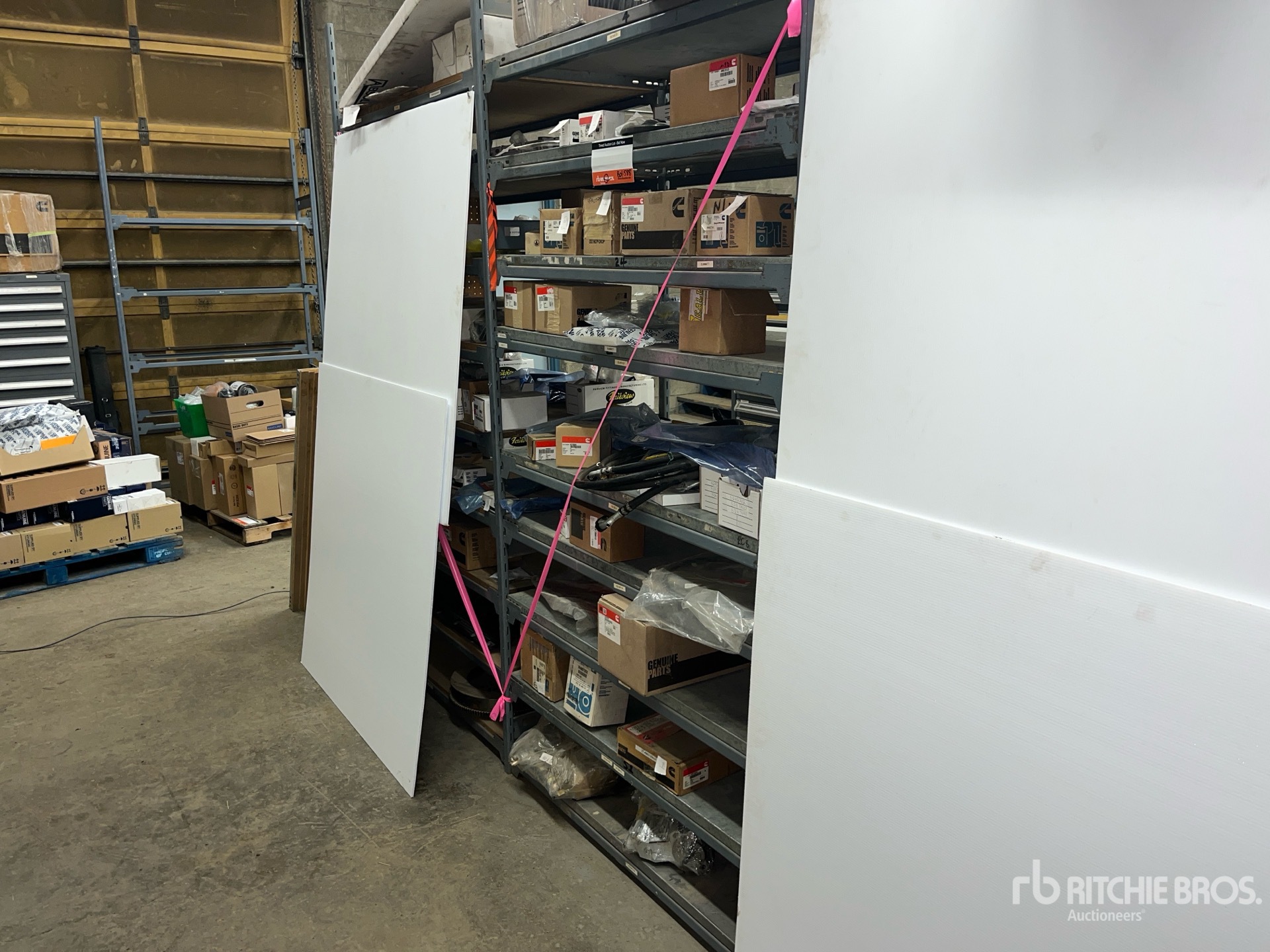 General Appearance with Foto, angolo anteriore sinistro