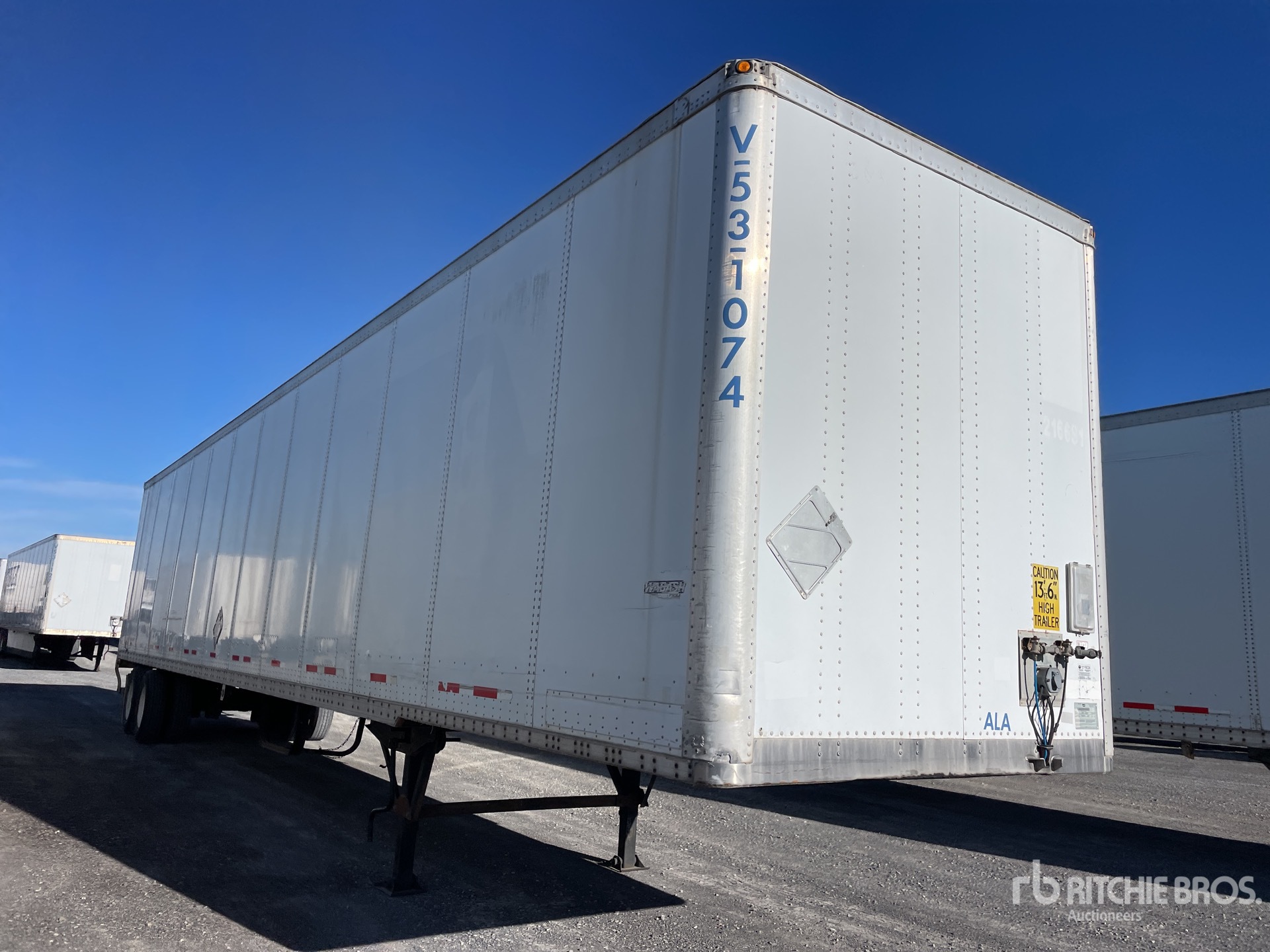 General Appearance with Bild, Ecke vorne rechts