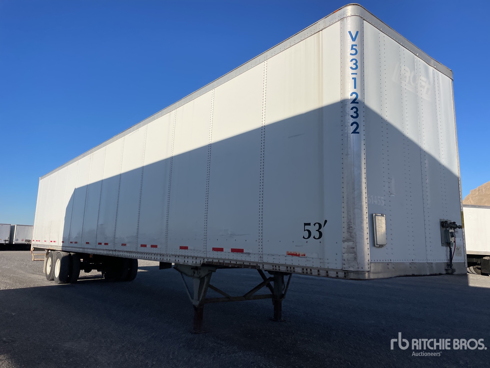 General Appearance with Bild, Ecke vorne rechts