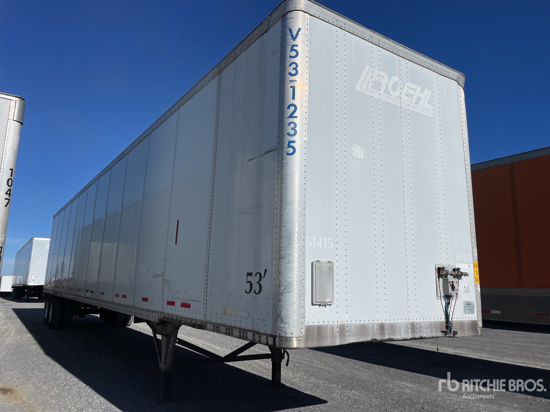 General Appearance with Bild, Ecke vorne rechts