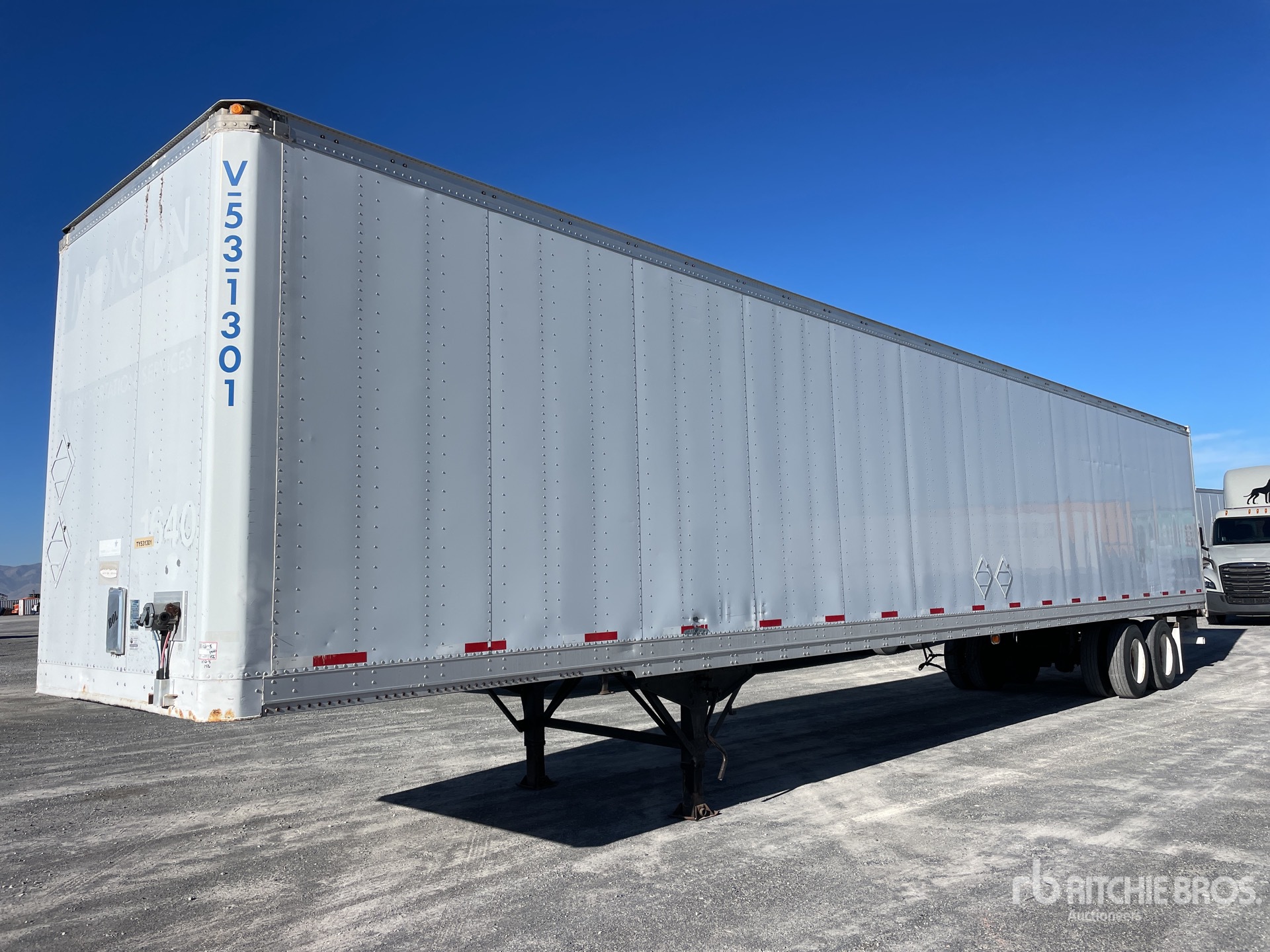 General Appearance with Bild, Ecke vorne links