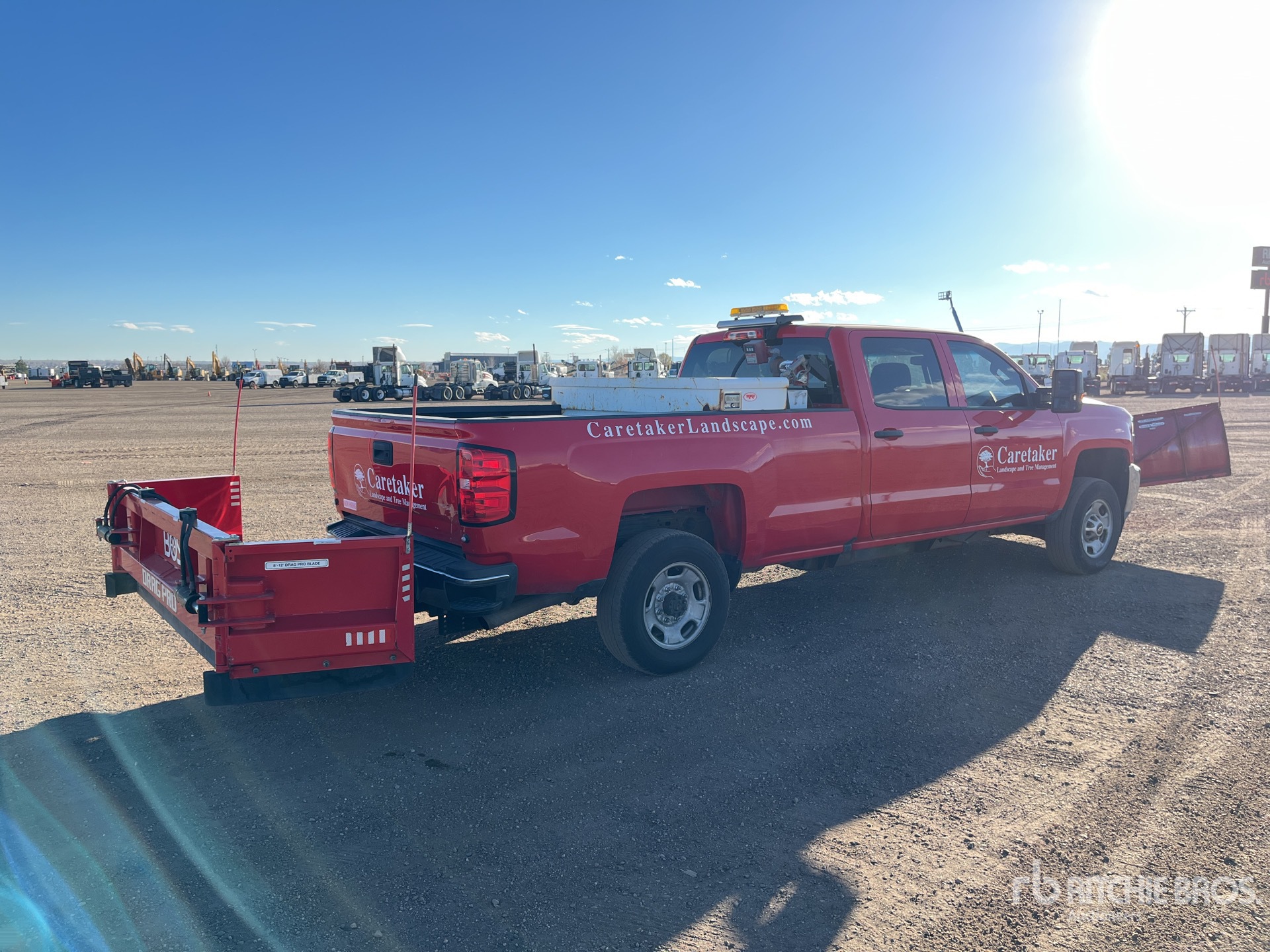 General Appearance with Bild, Ecke hinten rechts