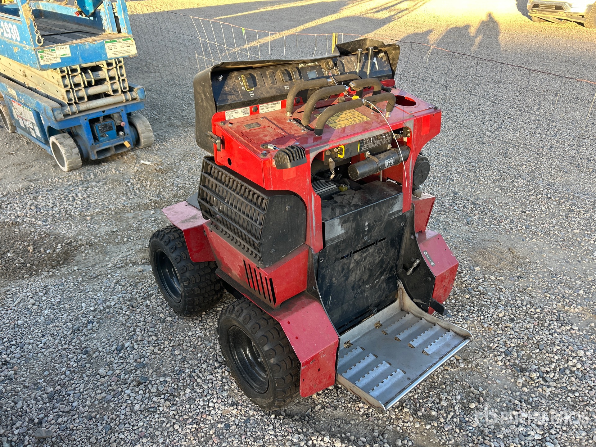 General Appearance with Bild, Ecke hinten links