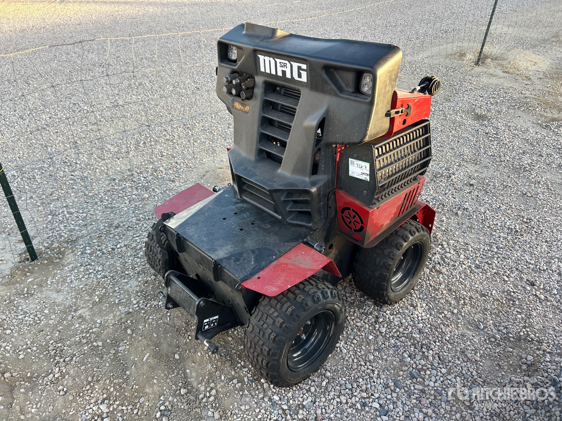 General Appearance with Bild, Ecke vorne links