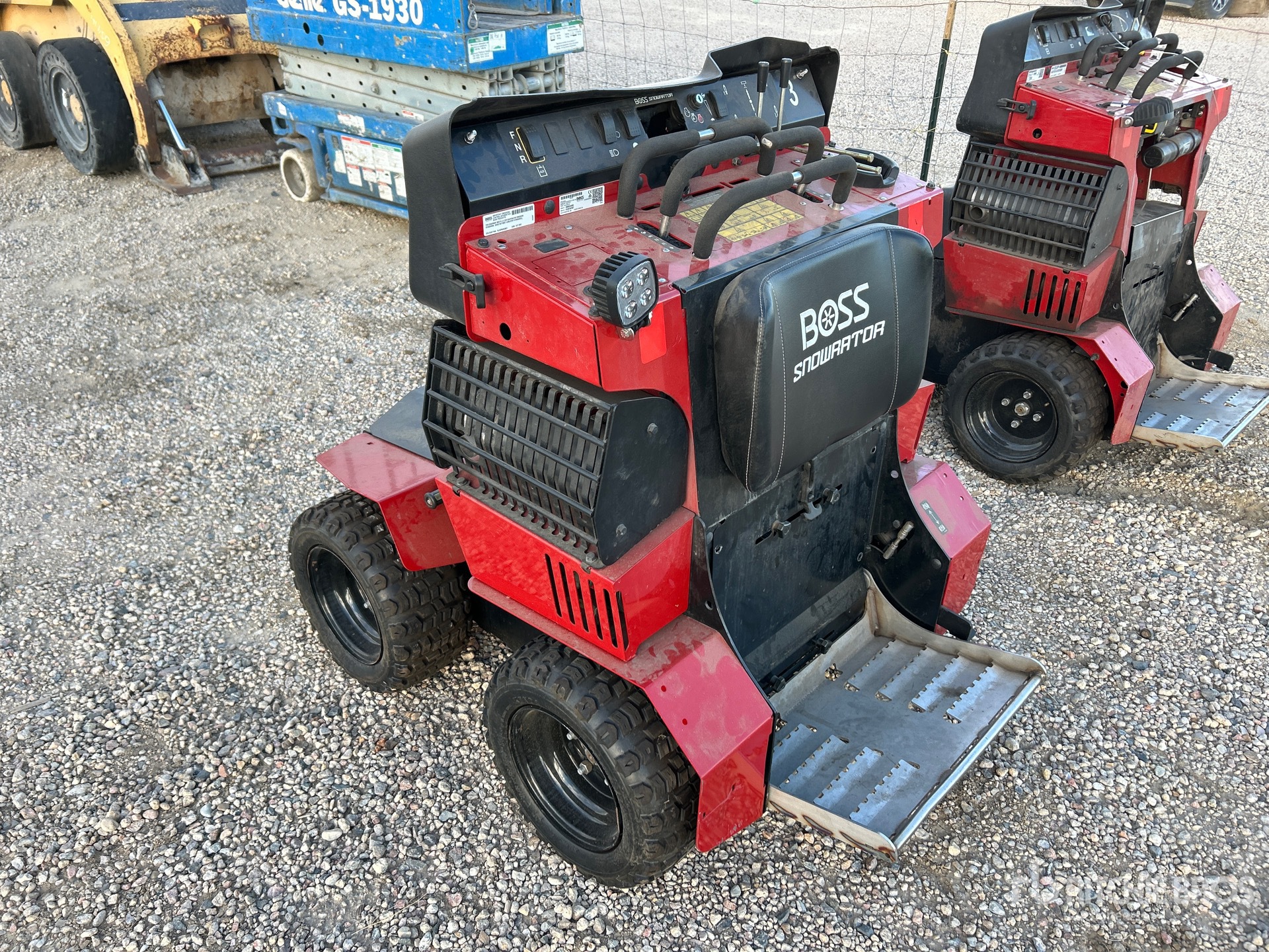 General Appearance with Bild, Ecke hinten links