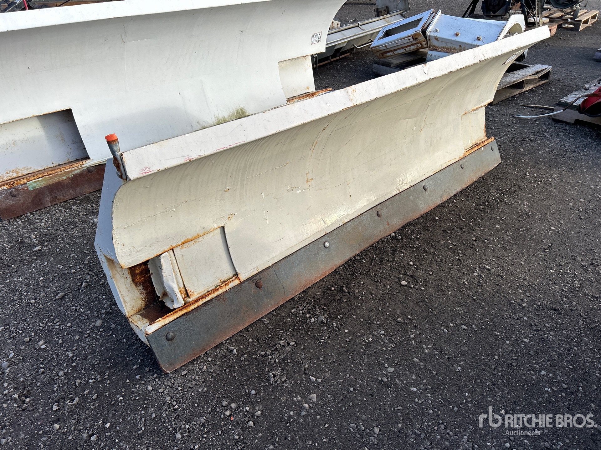 General Appearance with Bild, Ecke vorne rechts