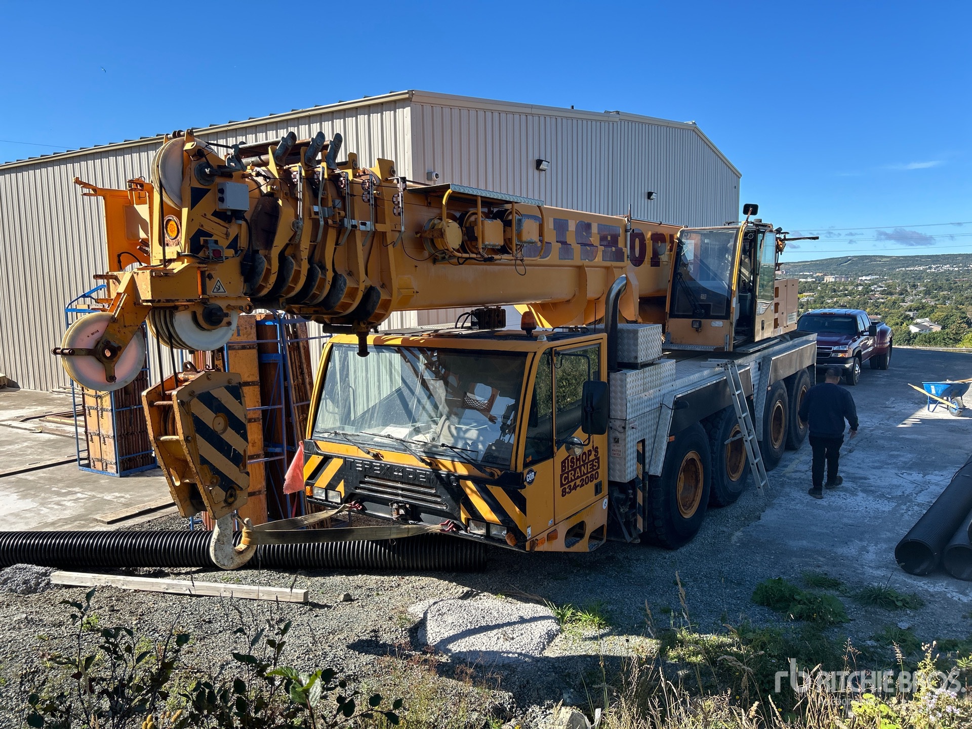 General Appearance with Picture, Left Front Corner