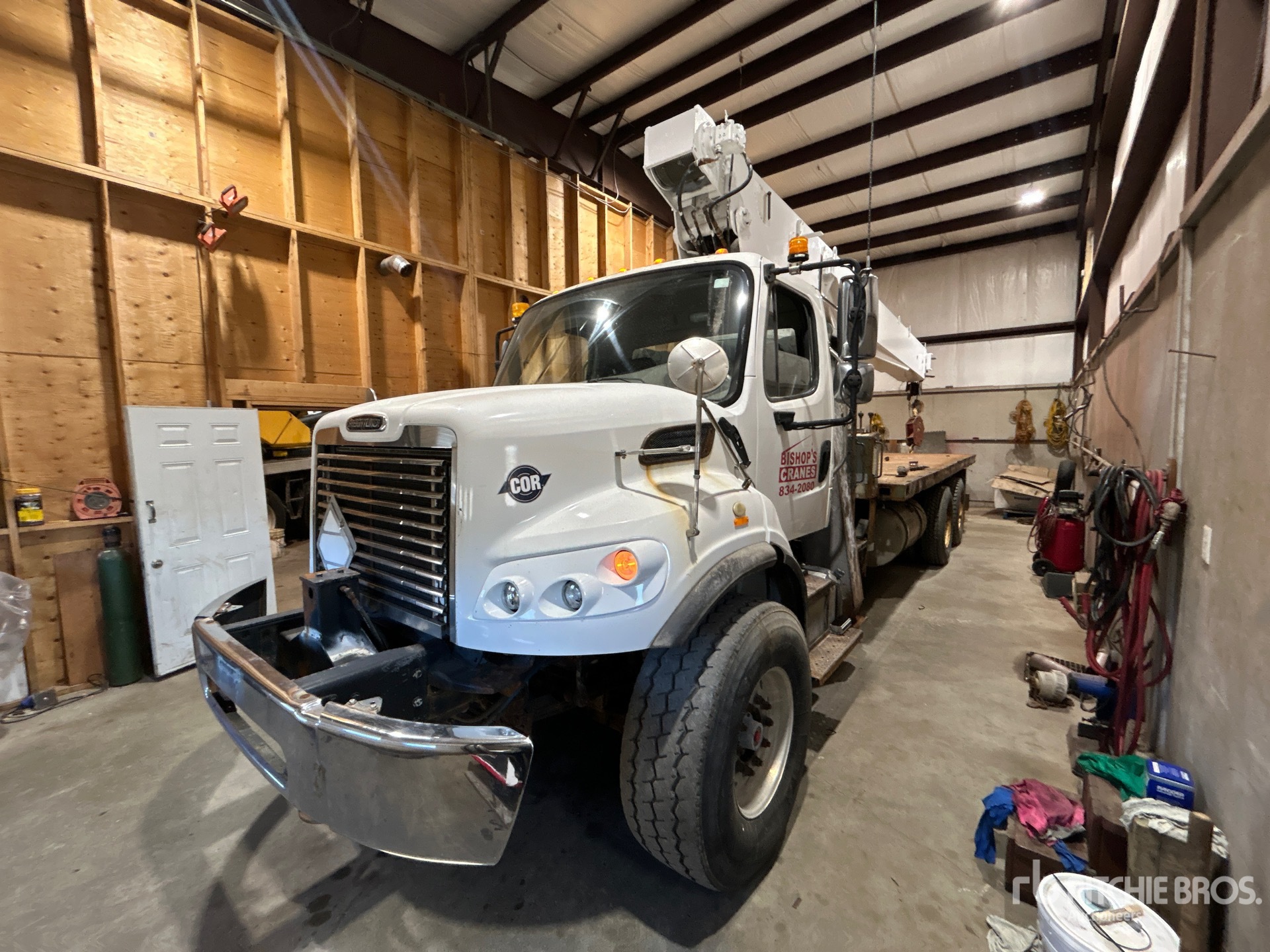 General Appearance with Image, coin avant gauche