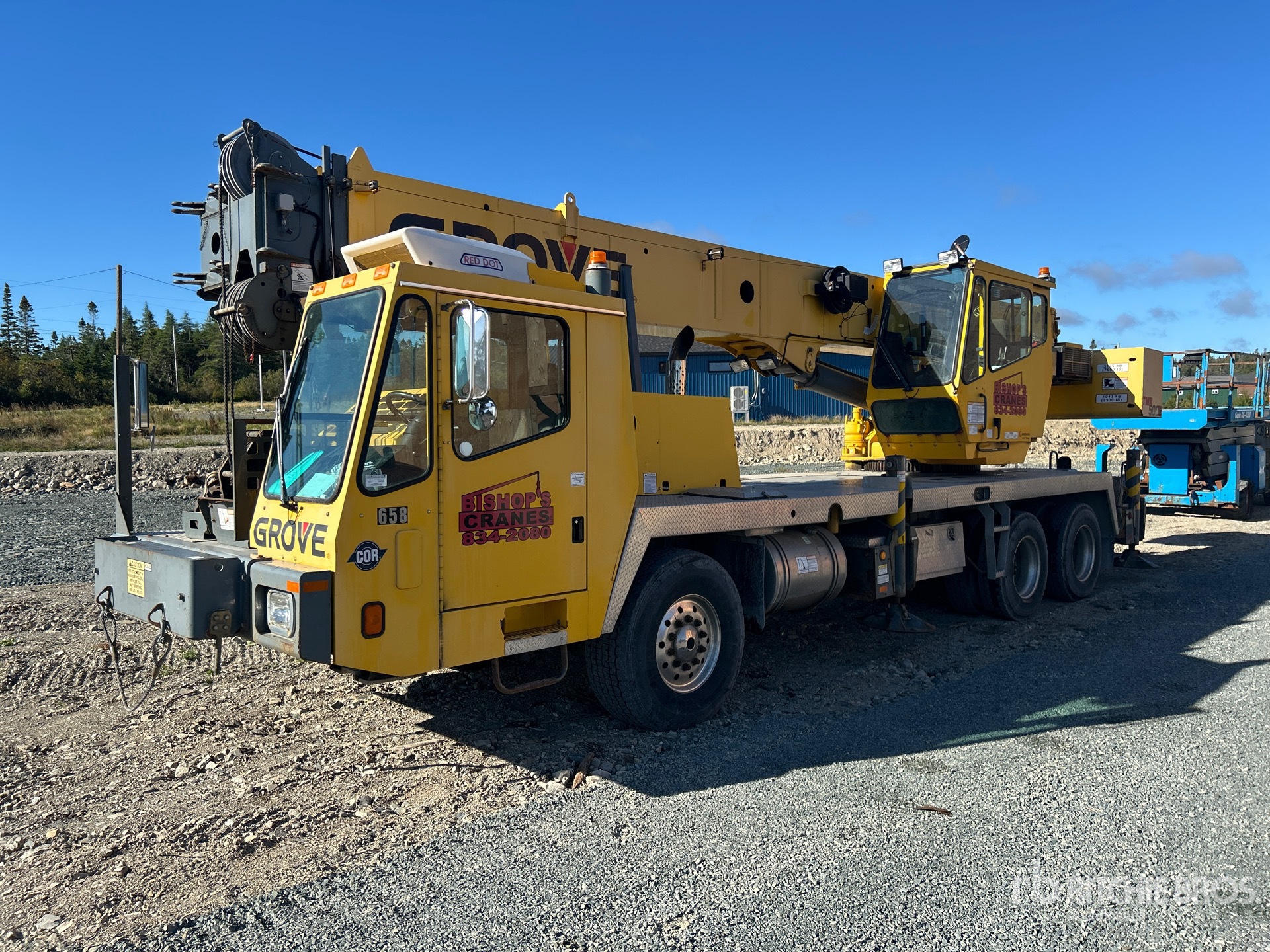 General Appearance with Picture, Left Front Corner