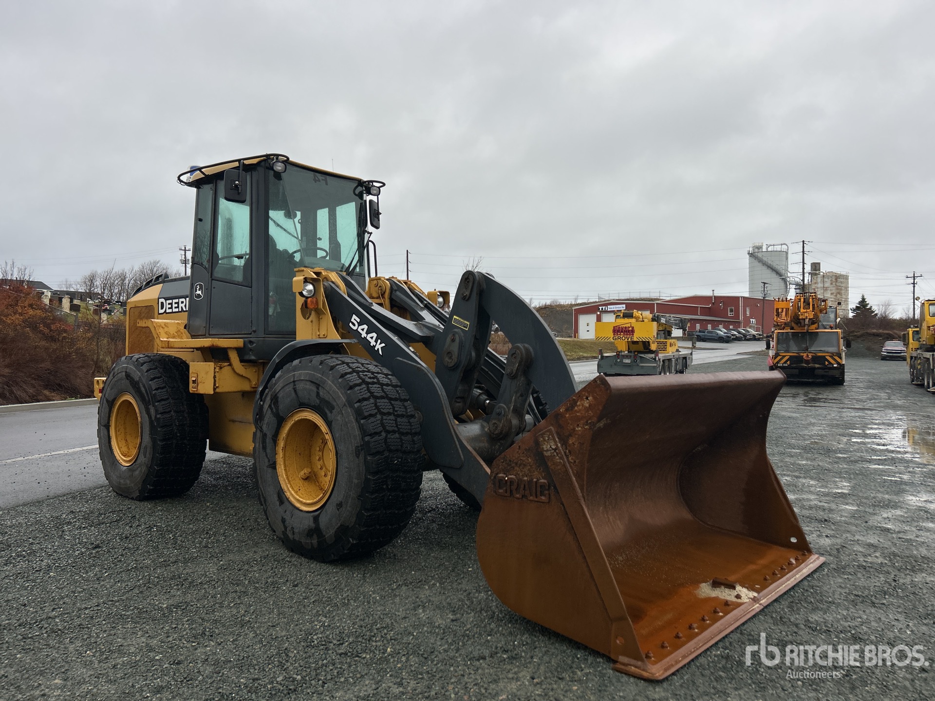 General Appearance with Picture, Right Front Corner