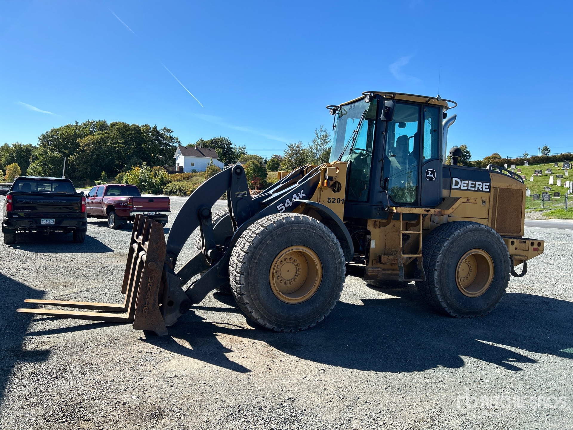 General Appearance with Picture, Left Front Corner